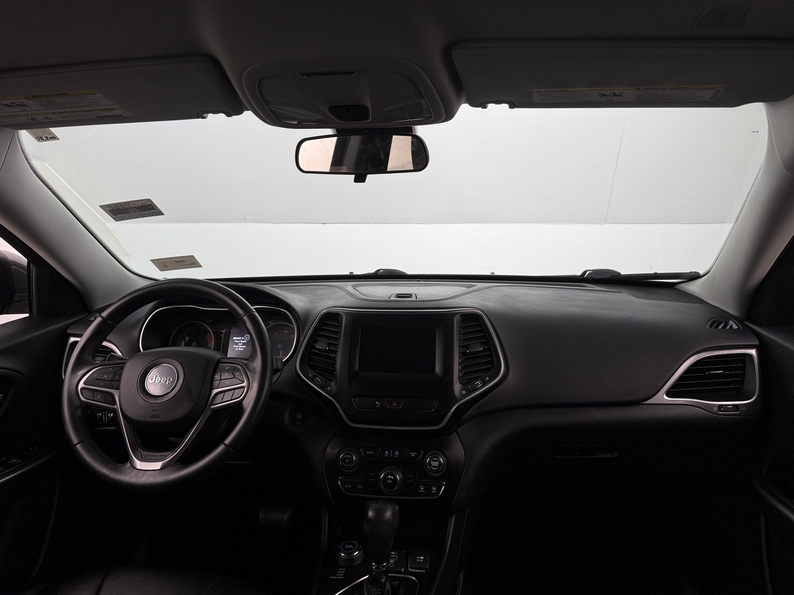 Thumbnail: 2019 Jeep Cherokee - 3