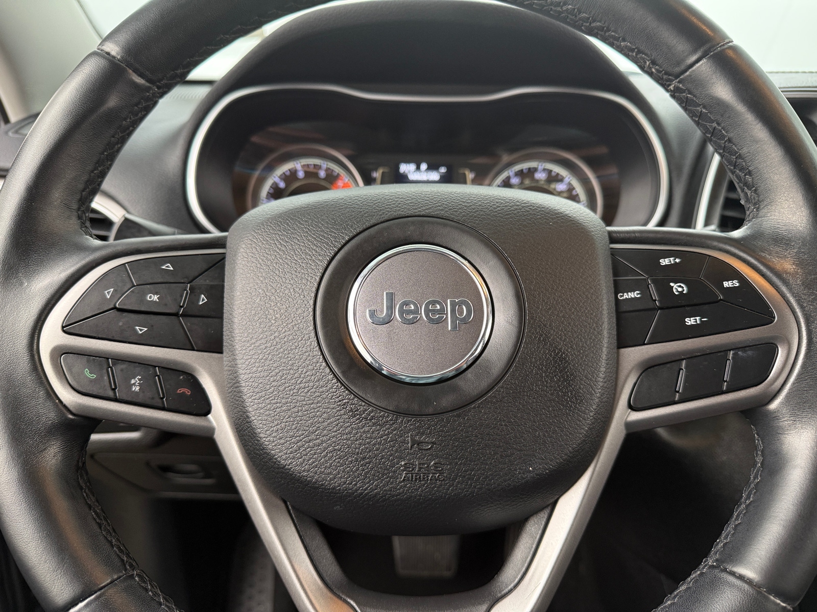 Thumbnail: 2019 Jeep Cherokee - 5
