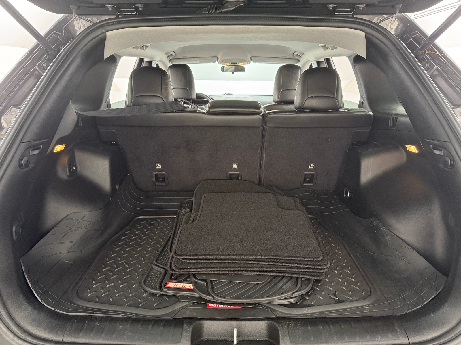 Thumbnail: 2019 Jeep Cherokee - 7