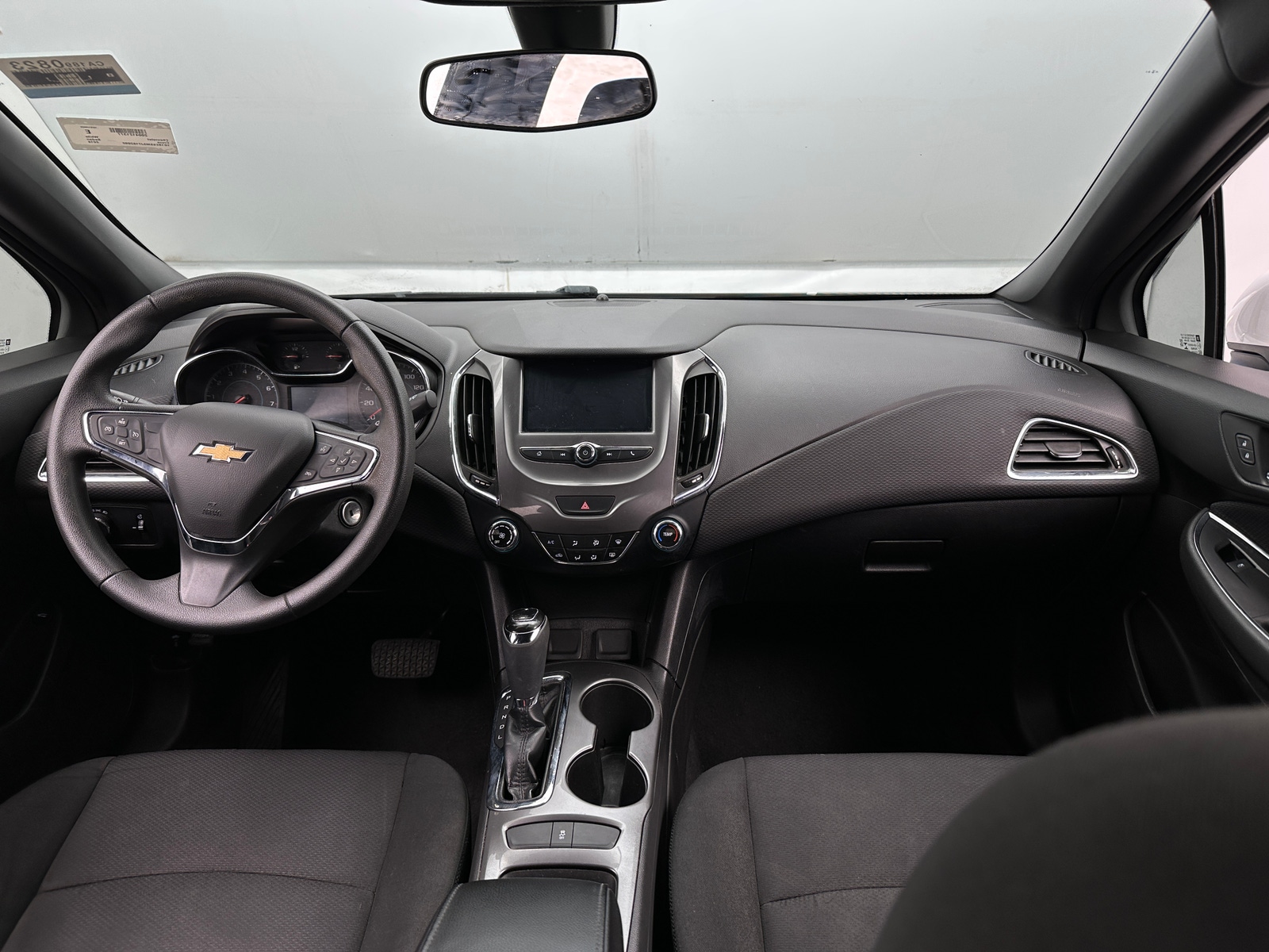 Thumbnail: 2018 Chevrolet Cruze - 3