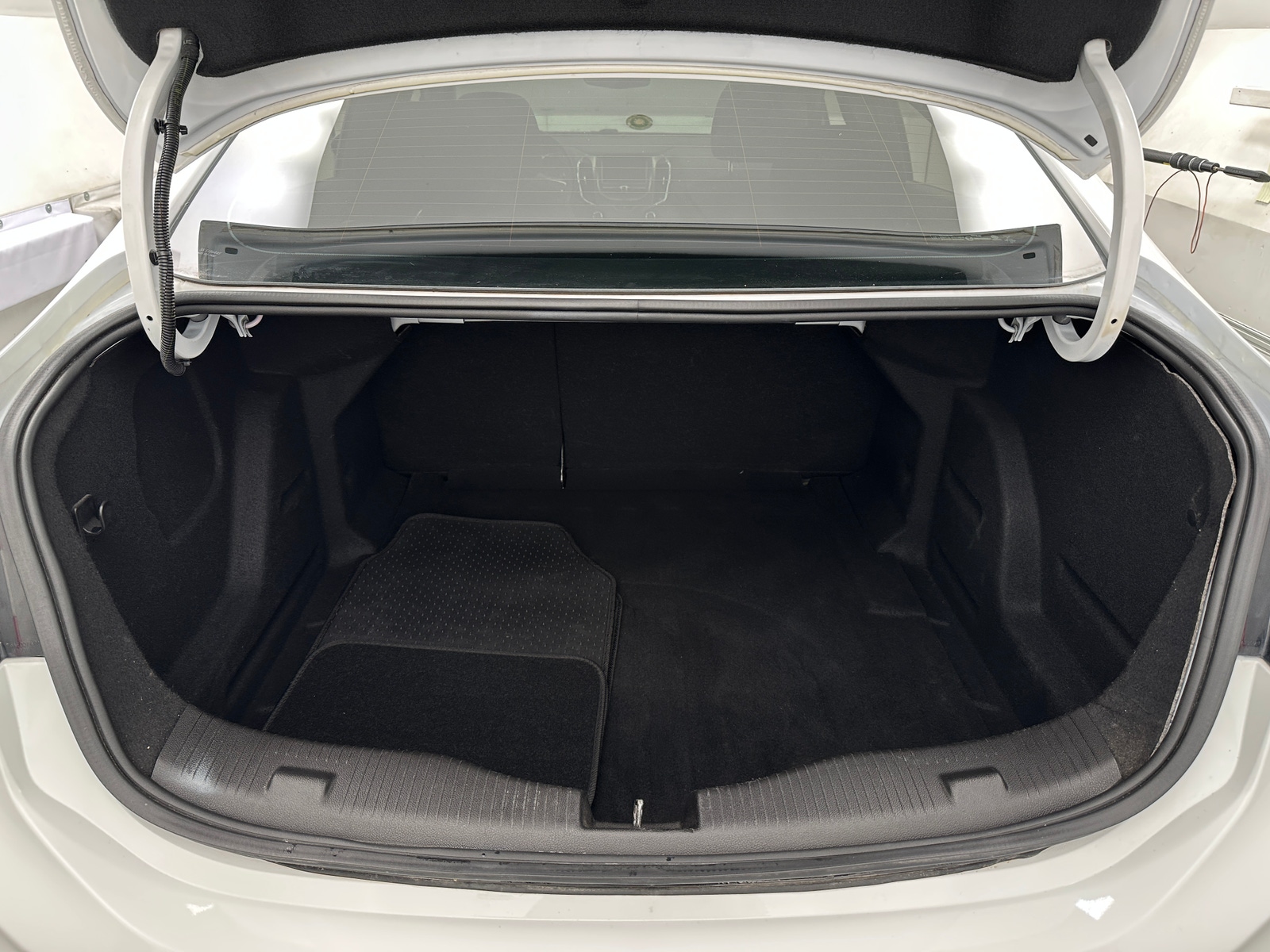 Thumbnail: 2018 Chevrolet Cruze - 7