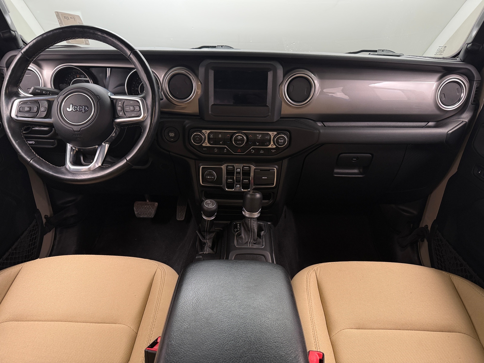 Thumbnail: 2020 Jeep Gladiator - 3