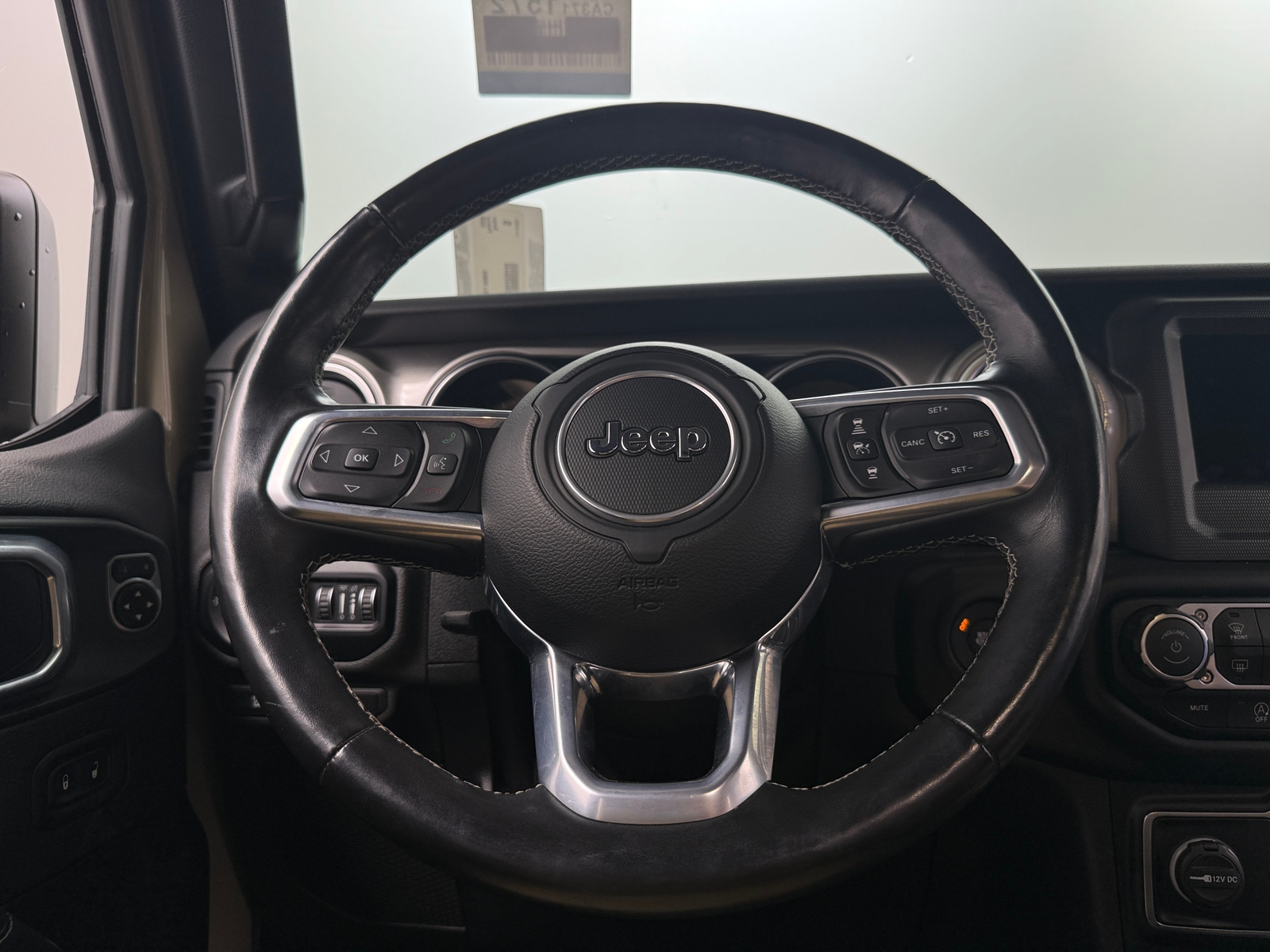 Thumbnail: 2020 Jeep Gladiator - 5