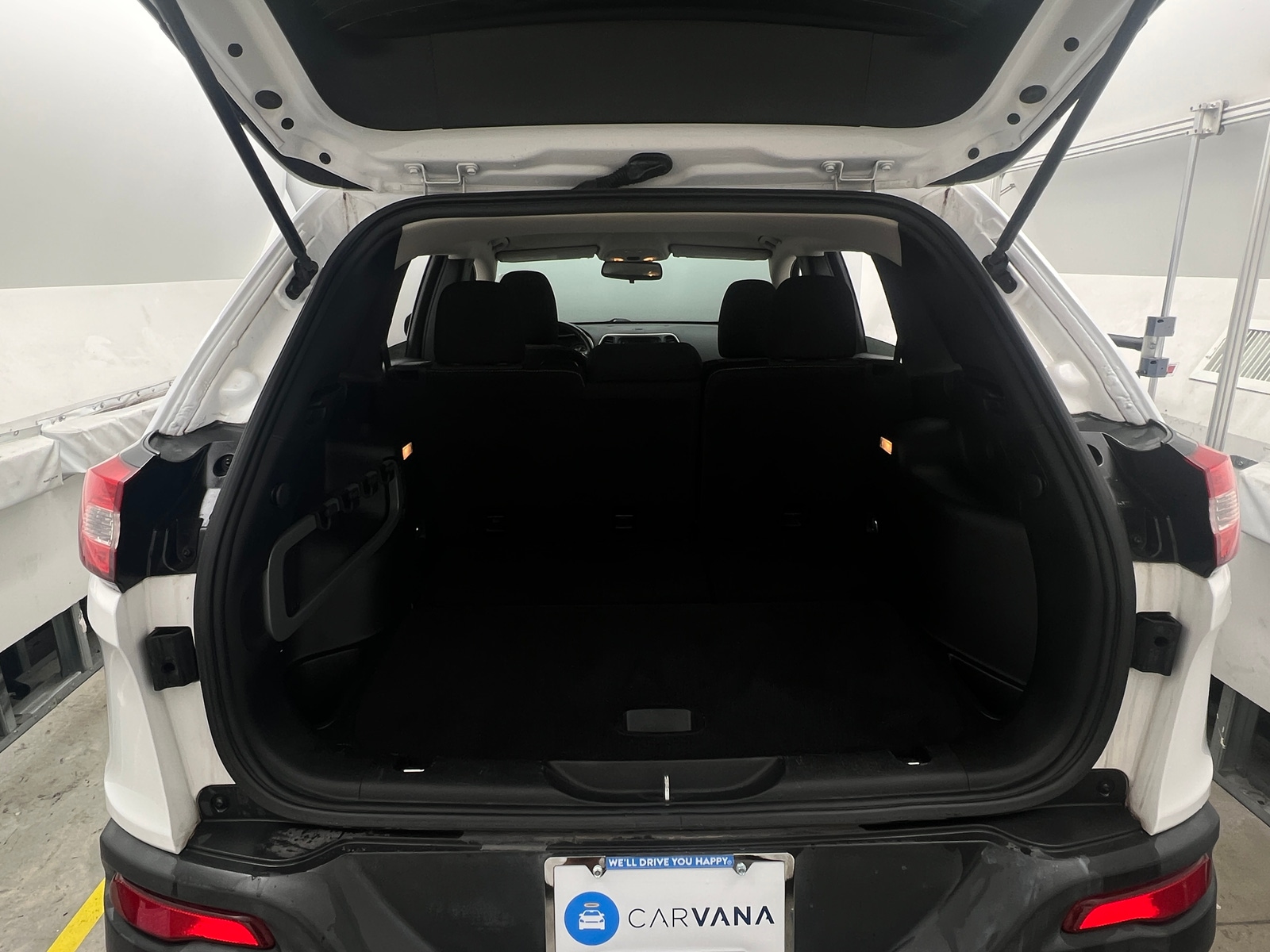 Thumbnail: 2018 Jeep Cherokee - 7