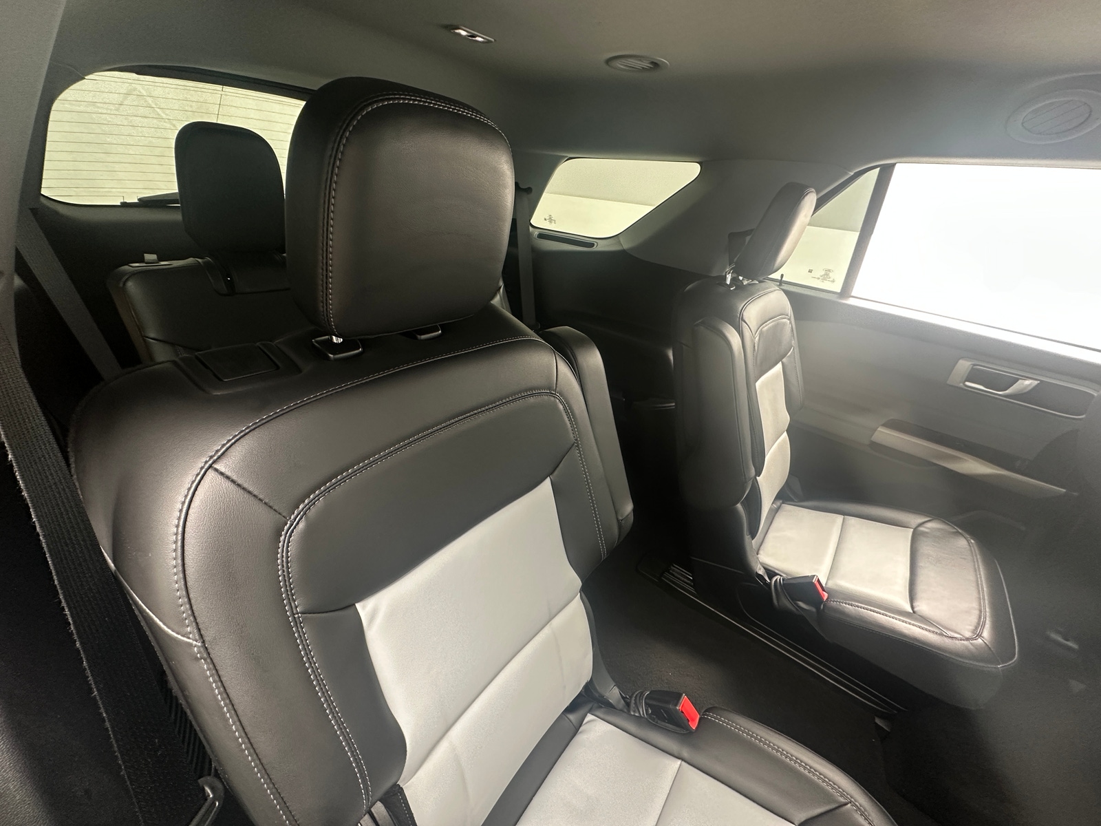 Thumbnail: 2022 Ford Explorer - 5