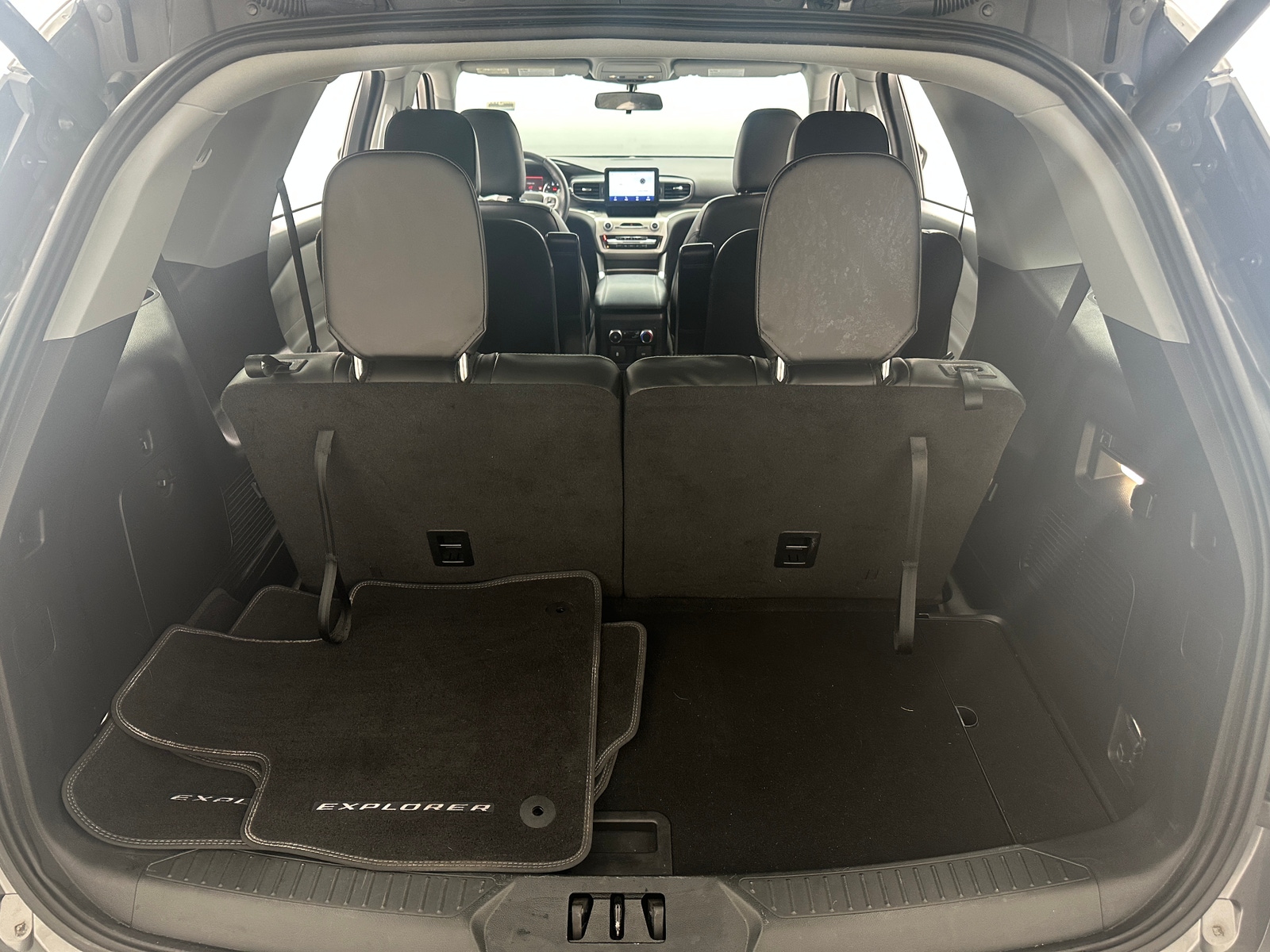 Thumbnail: 2022 Ford Explorer - 6