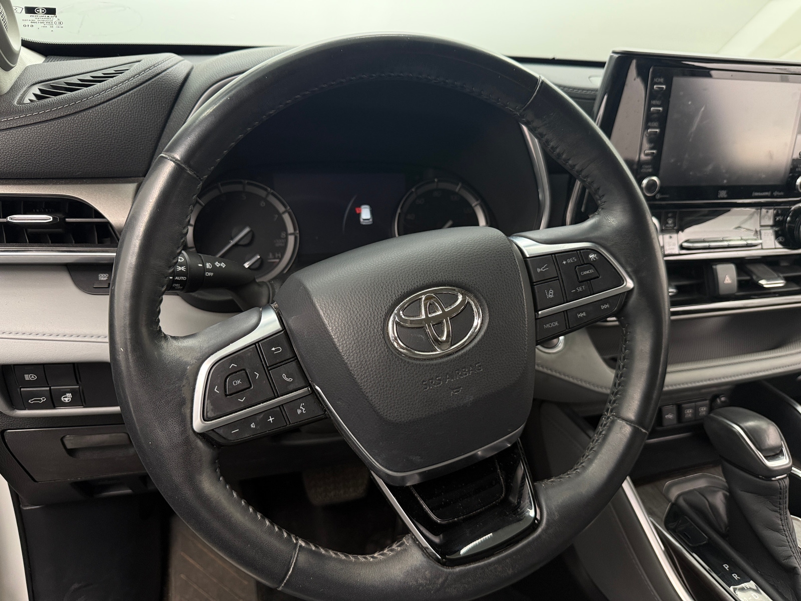 Thumbnail: 2020 Toyota Highlander - 4