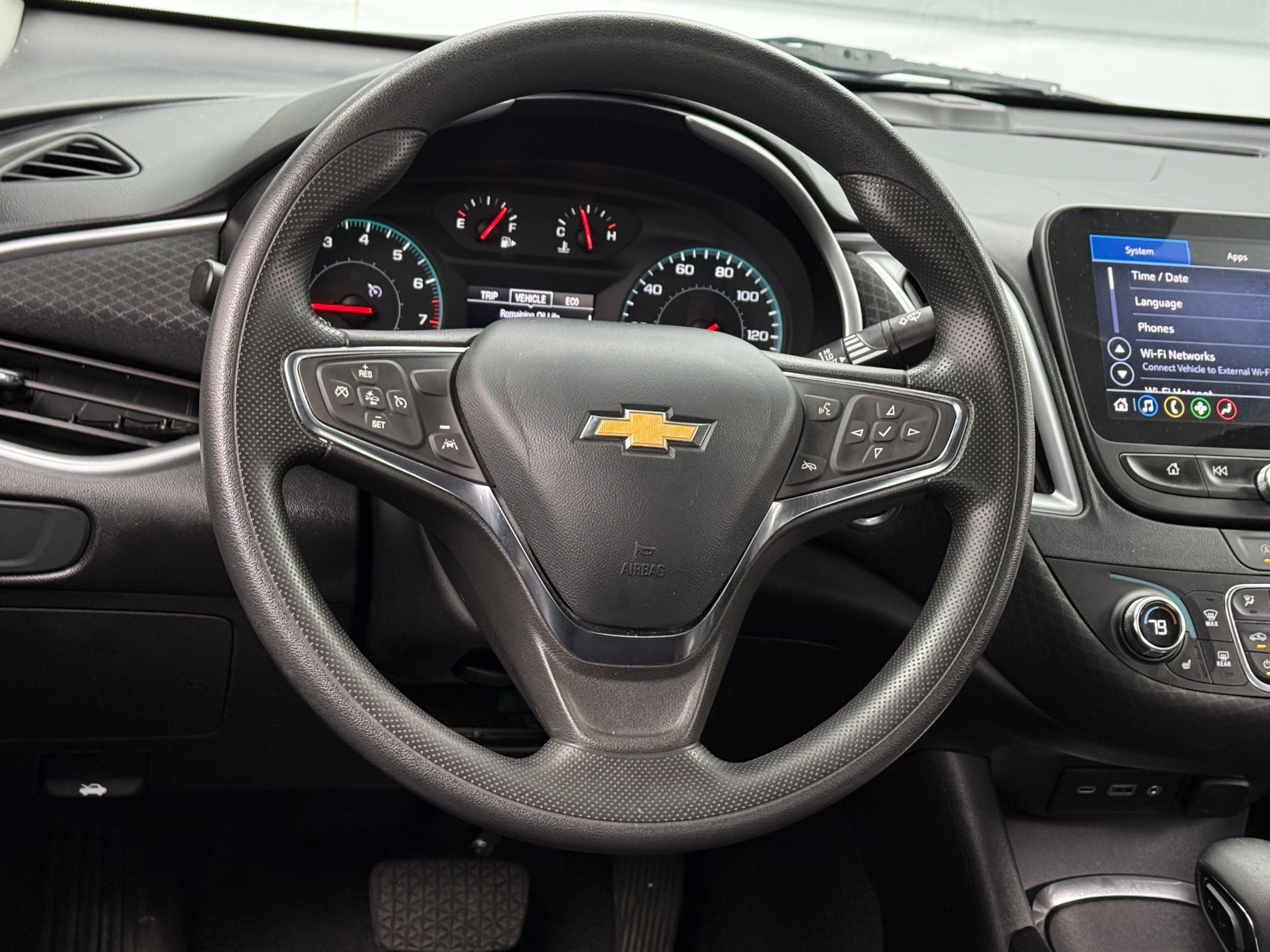 Thumbnail: 2023 Chevrolet Malibu - 5