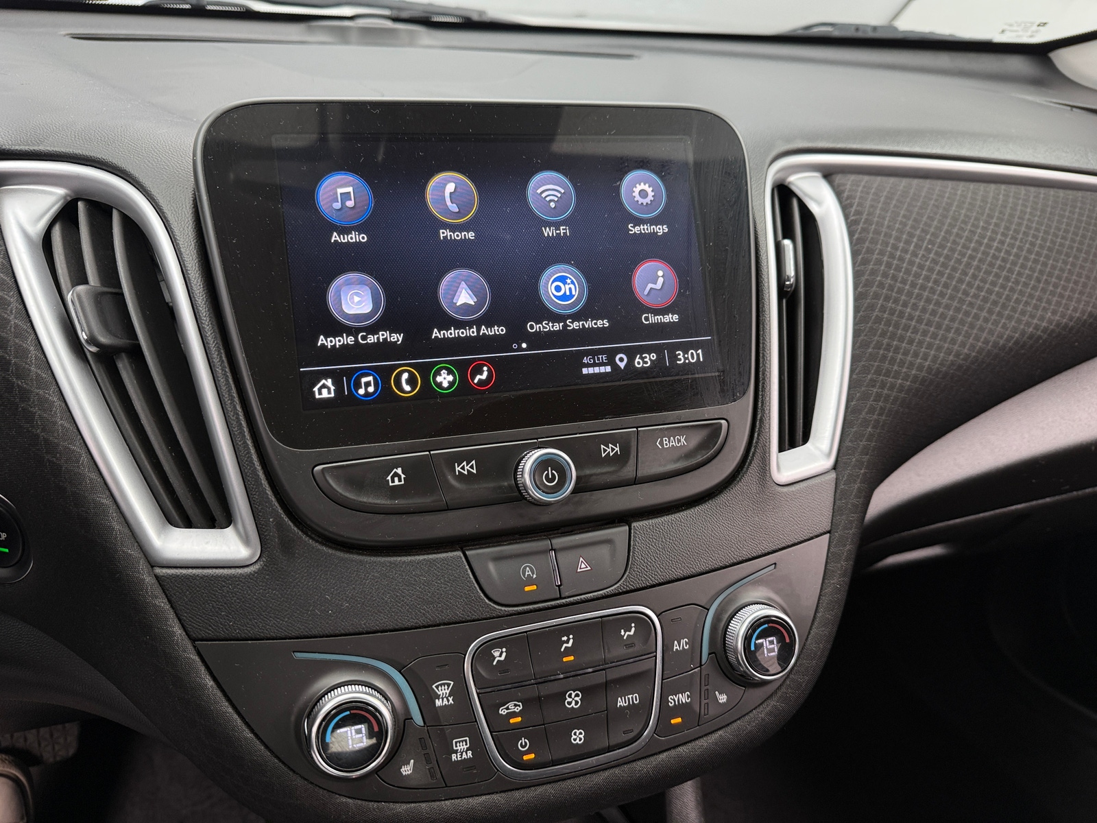 Thumbnail: 2023 Chevrolet Malibu - 4