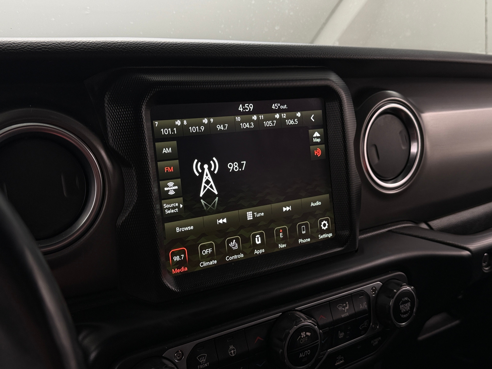 Thumbnail: 2022 Jeep Wrangler - 4