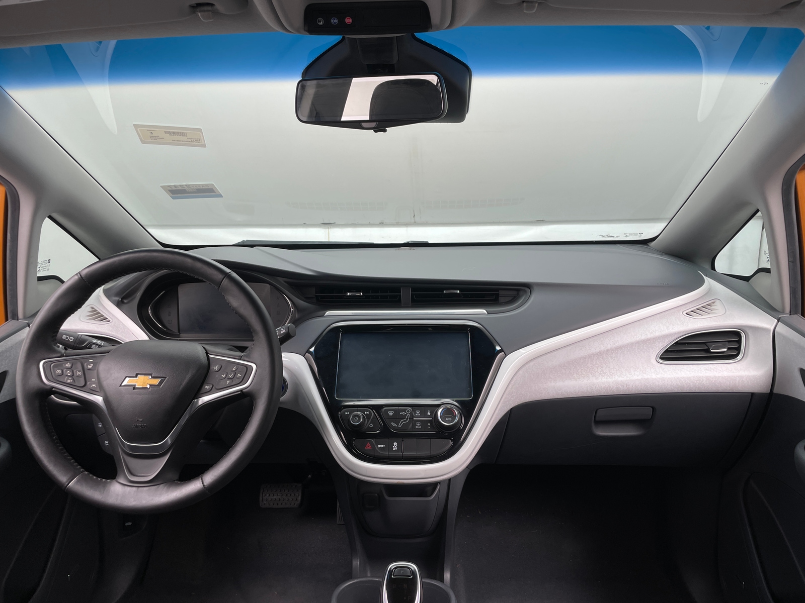 Thumbnail: 2017 Chevrolet Bolt EV - 2