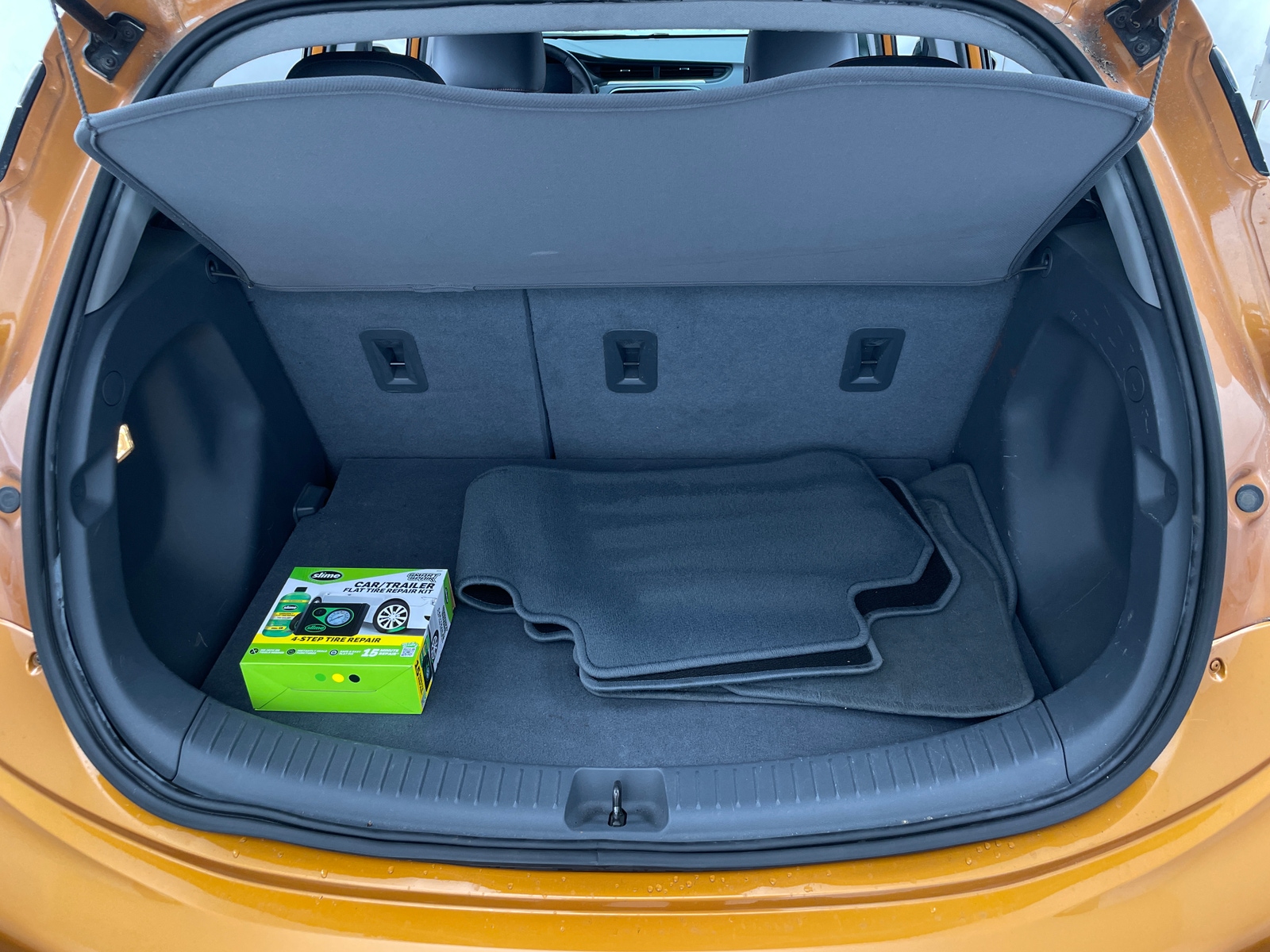 Thumbnail: 2017 Chevrolet Bolt EV - 6