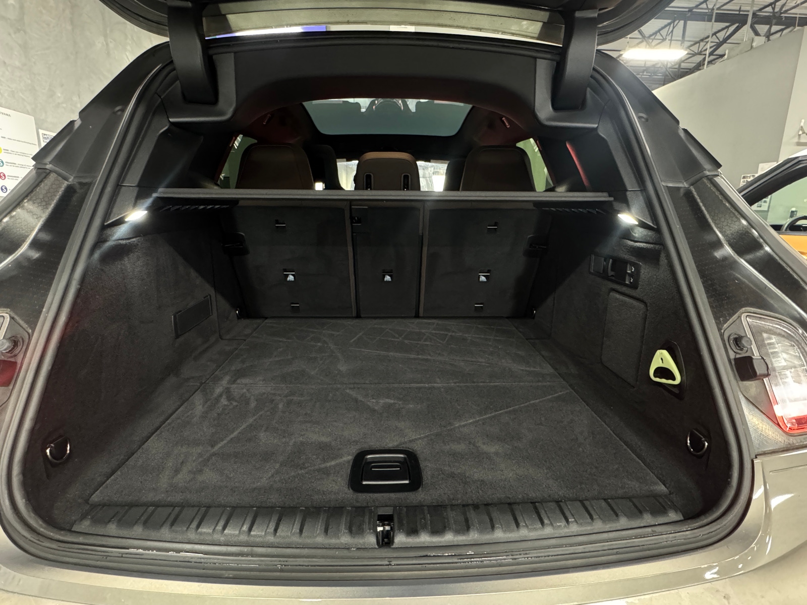 Thumbnail: 2025 BMW iX - 6