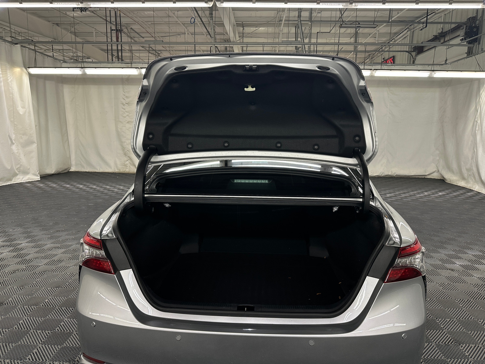 Thumbnail: 2023 Toyota Camry - 6