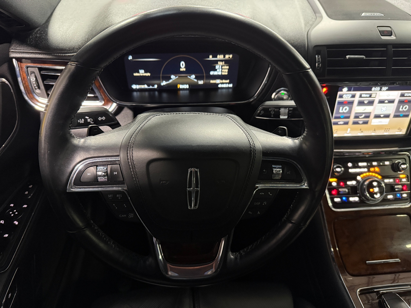 Thumbnail: 2019 Lincoln Continental - 4