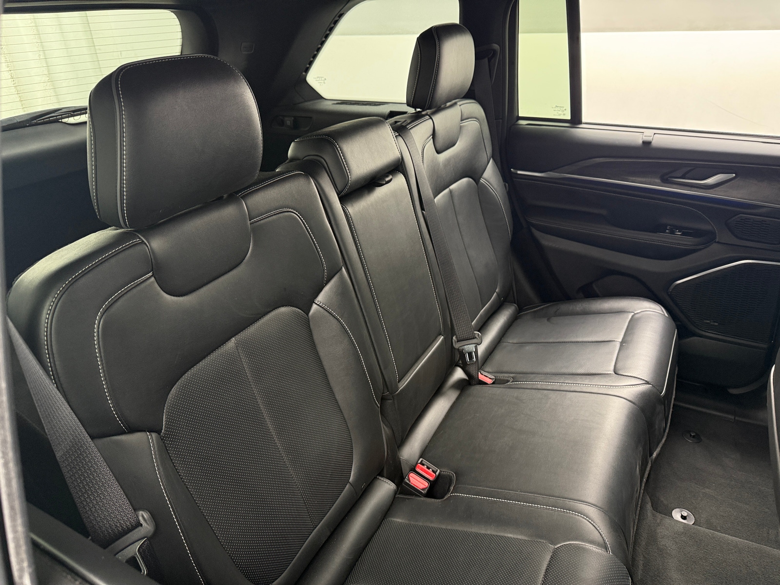 Thumbnail: 2022 Jeep Grand Cherokee - 5