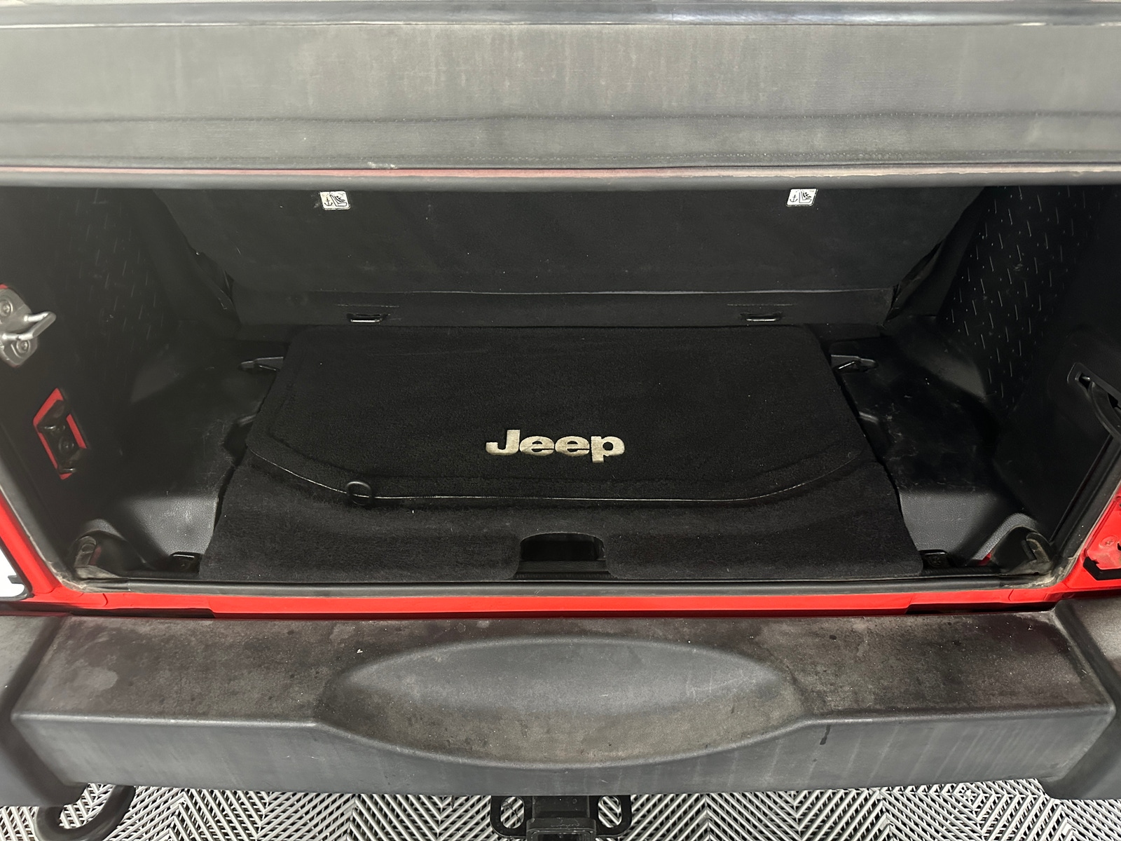 Thumbnail: 2013 Jeep Wrangler - 7