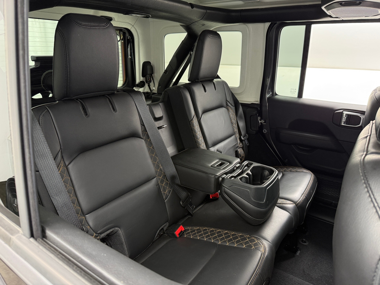 Thumbnail: 2020 Jeep Wrangler - 5