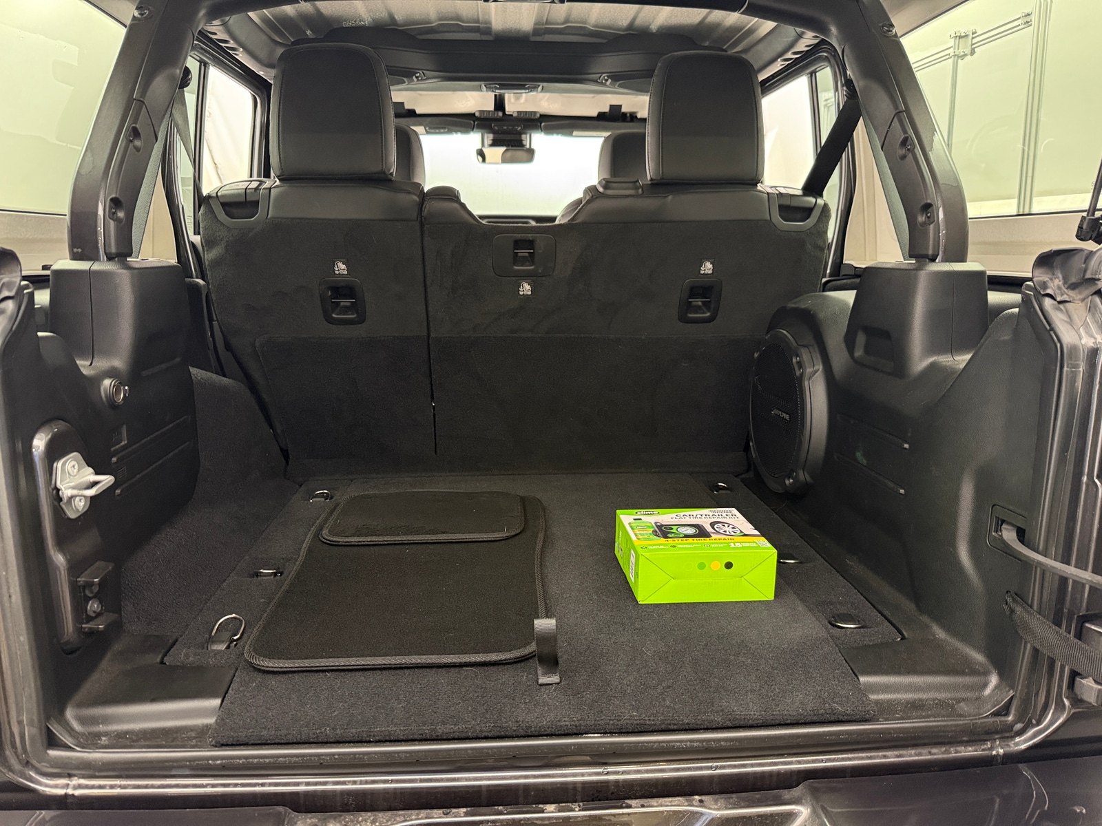 Thumbnail: 2020 Jeep Wrangler - 6