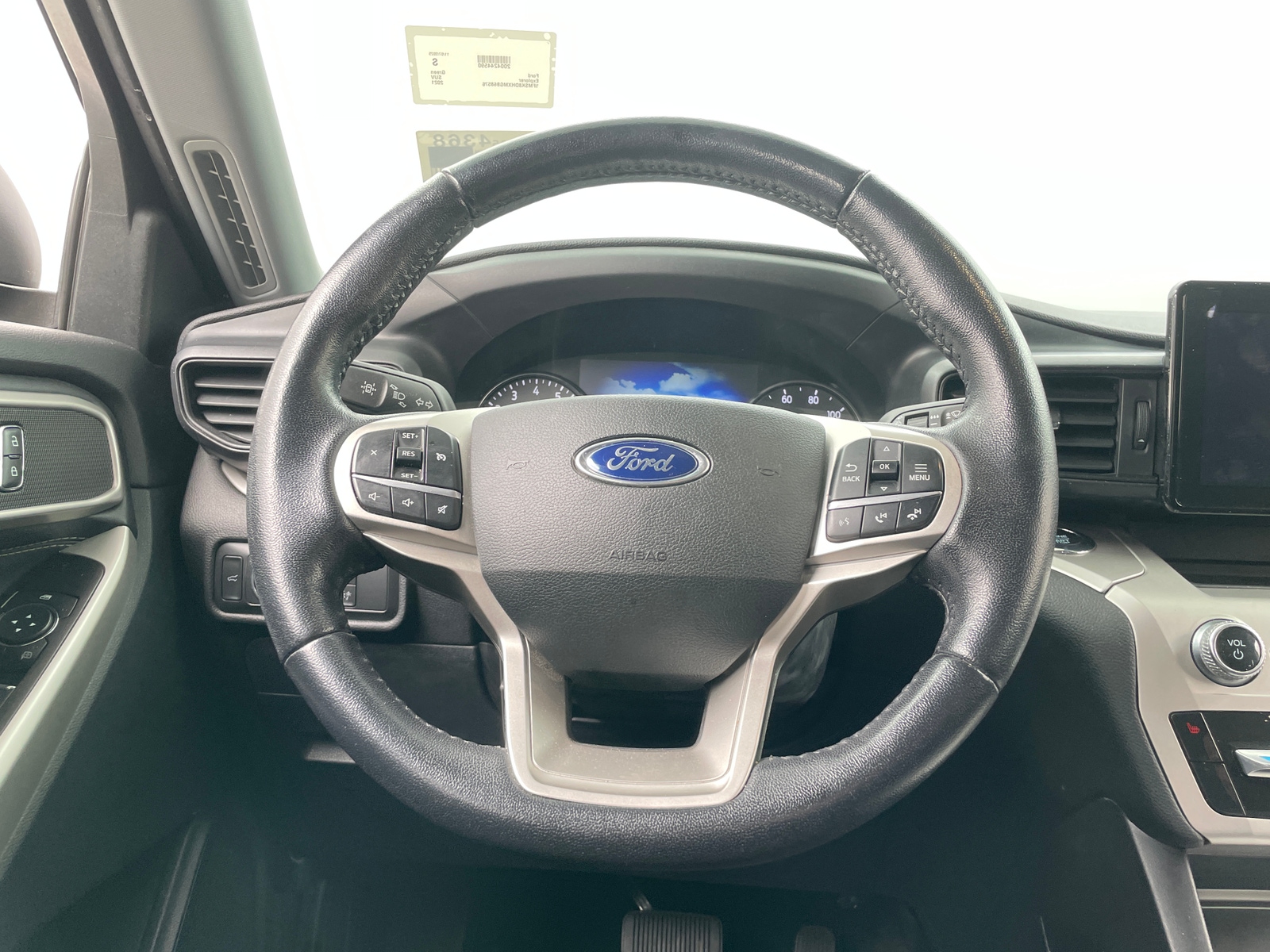 Thumbnail: 2021 Ford Explorer - 5