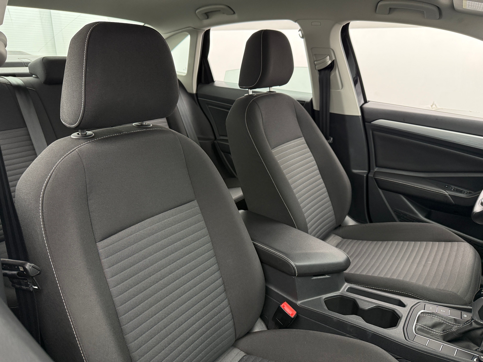 Thumbnail: 2025 Volkswagen Jetta - 2