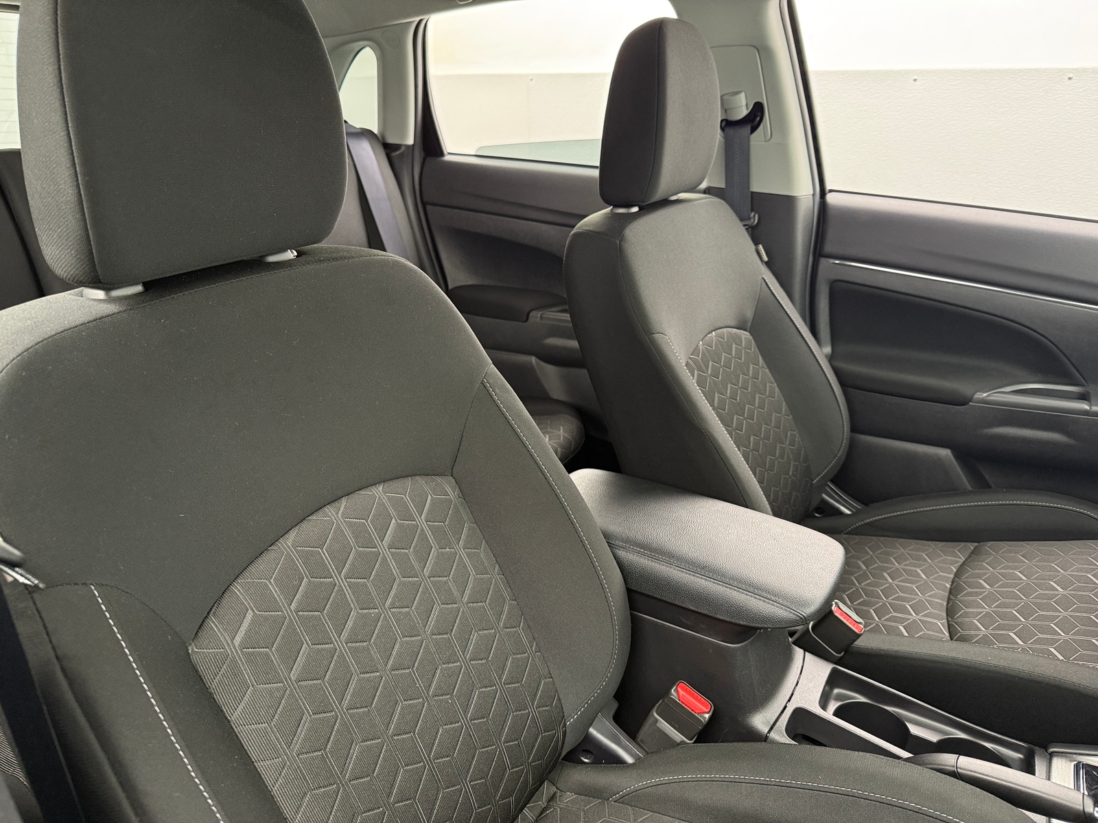 Thumbnail: 2025 Mitsubishi Outlander Sport - 2