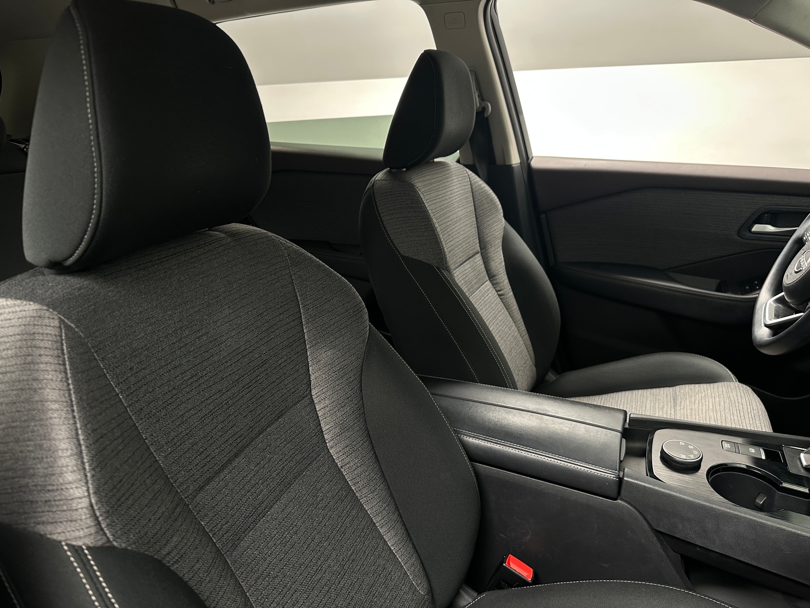 Thumbnail: 2022 Nissan Rogue - 2