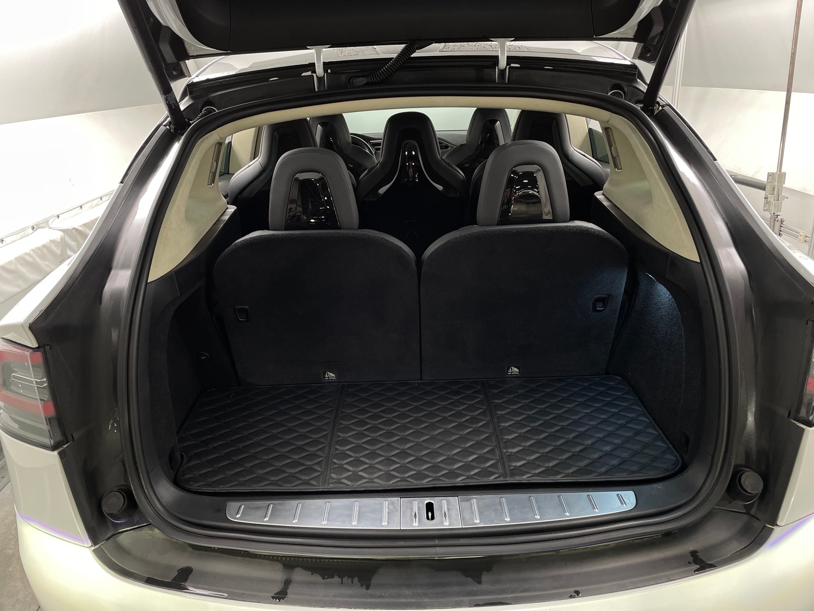 Thumbnail: 2016 Tesla Model X - 6