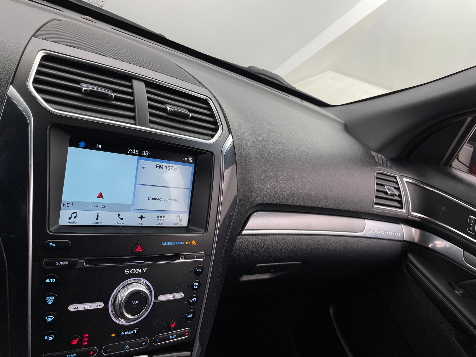 Thumbnail: 2017 Ford Explorer - 3