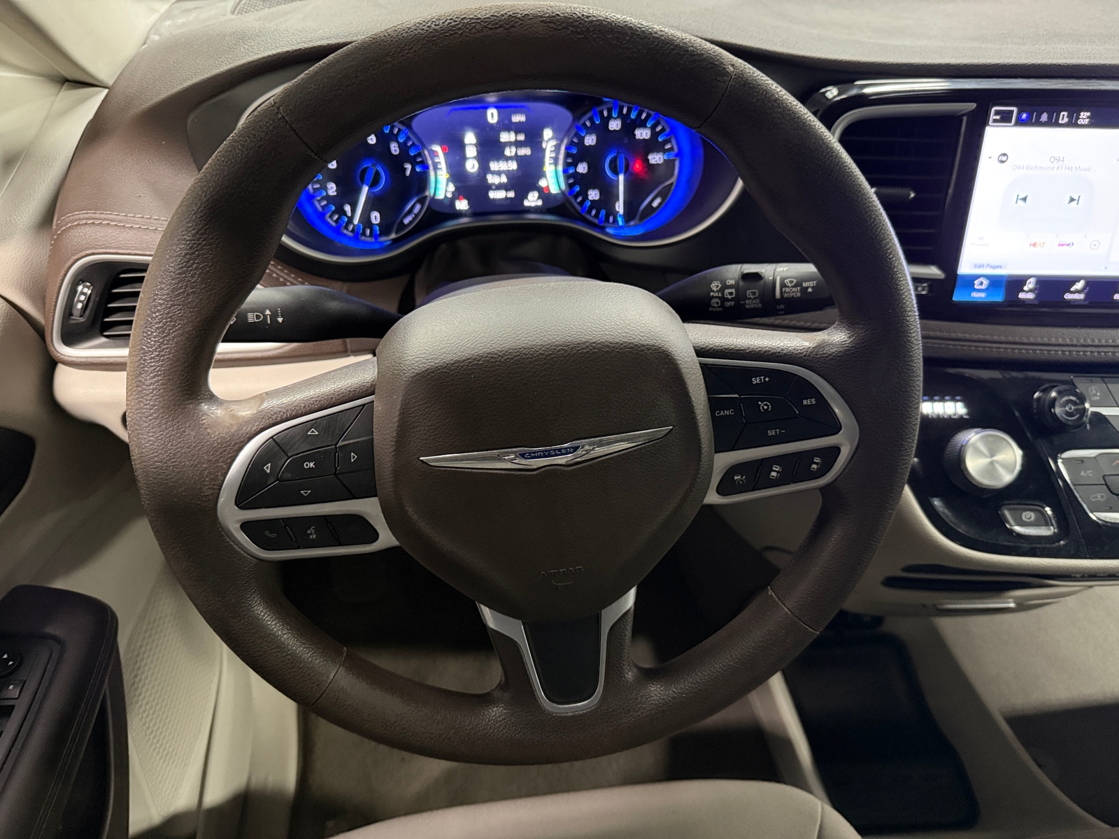 Thumbnail: 2021 Chrysler Pacifica - 5