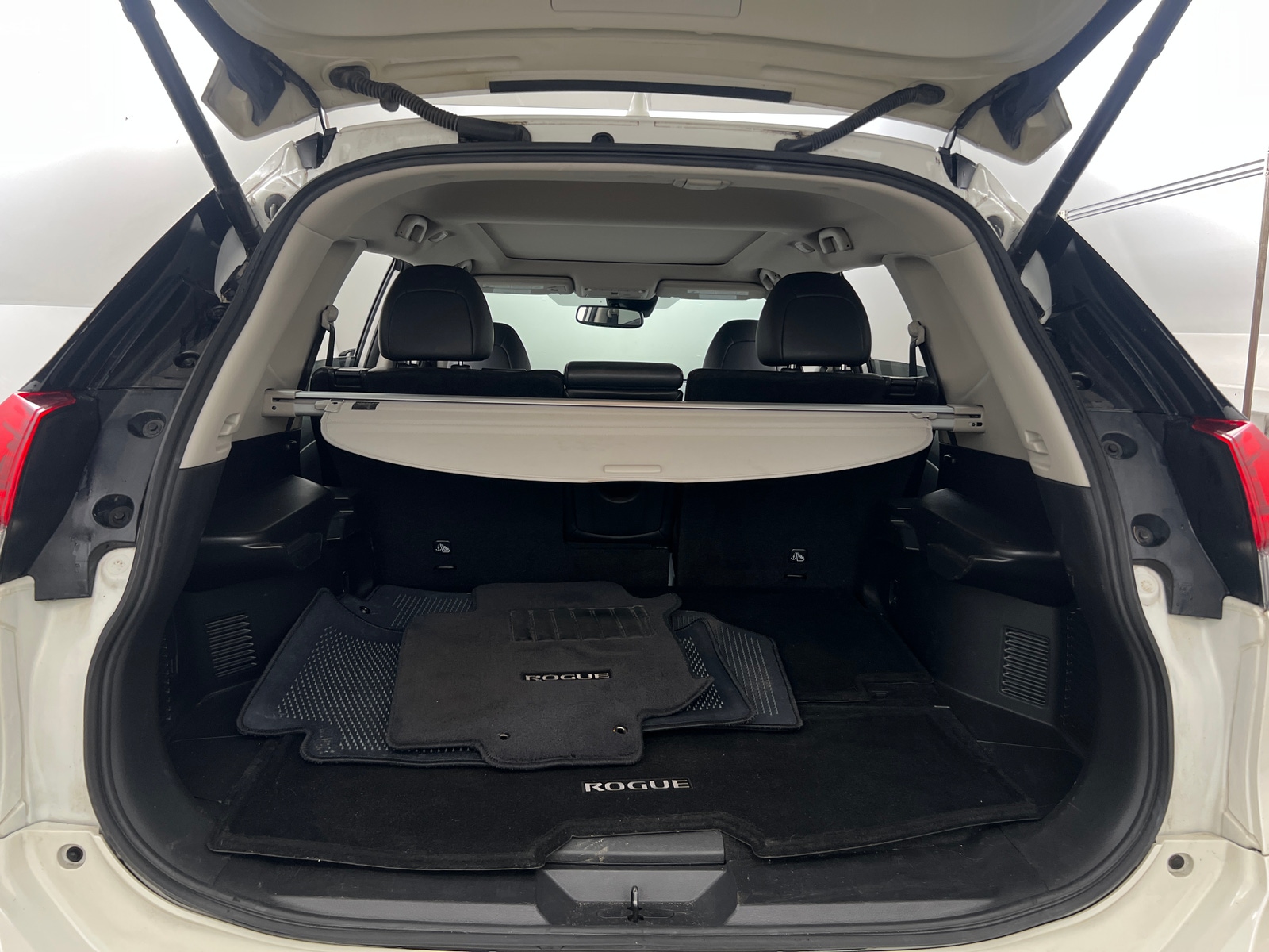 Thumbnail: 2018 Nissan Rogue - 6