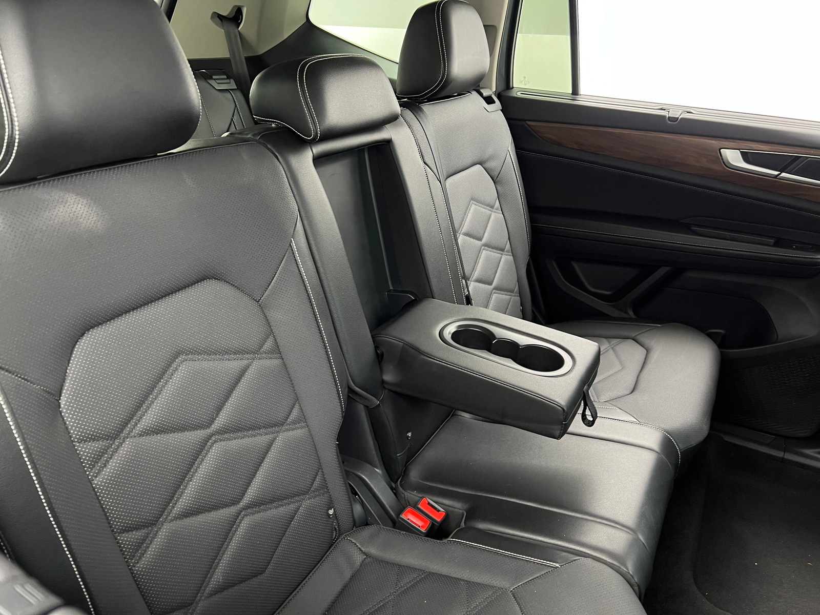 Thumbnail: 2024 Volkswagen Atlas - 5