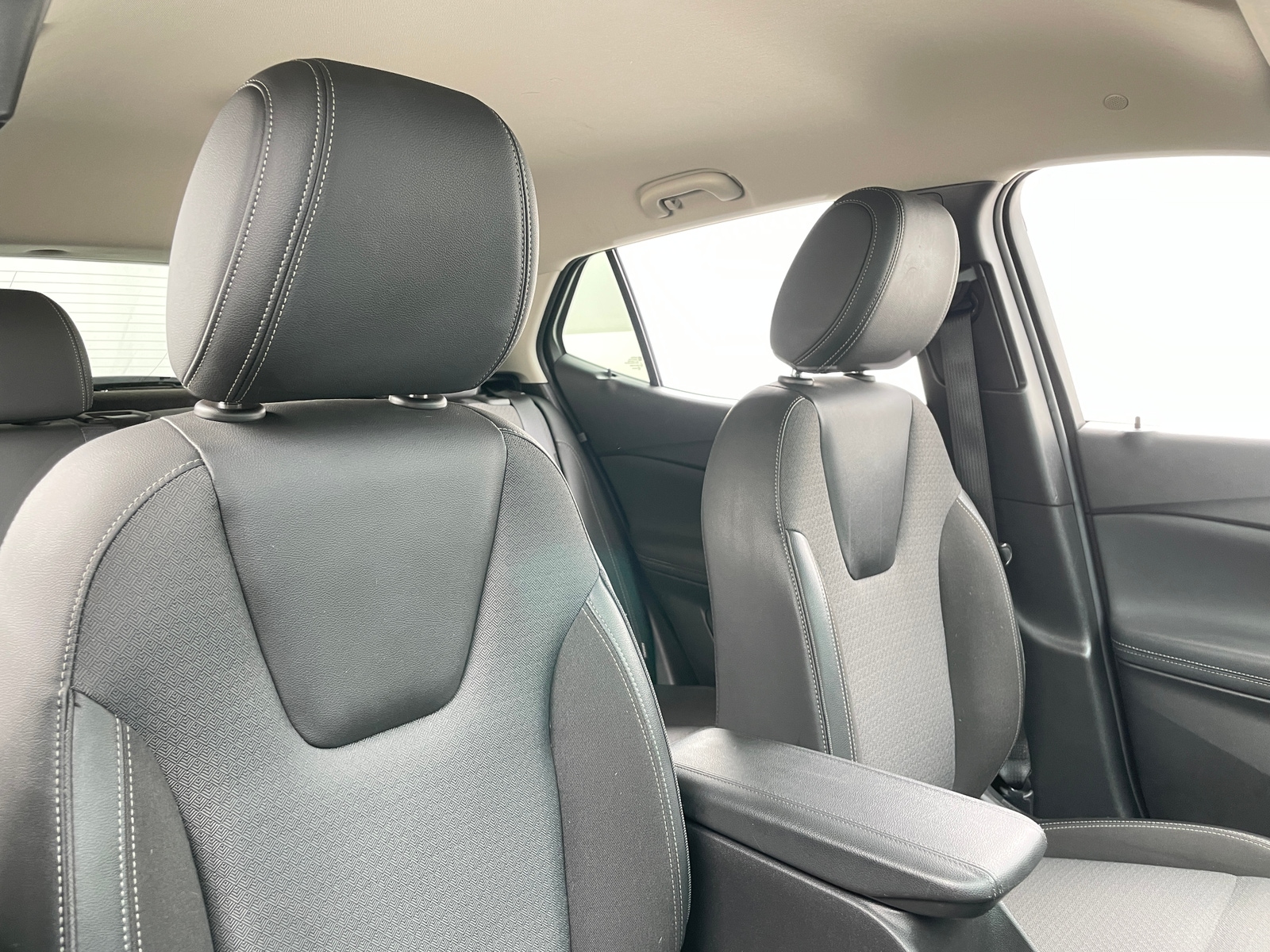 Thumbnail: 2022 Buick Encore GX - 2