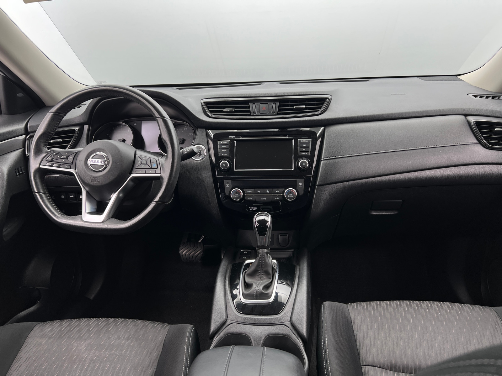 Thumbnail: 2019 Nissan Rogue - 3