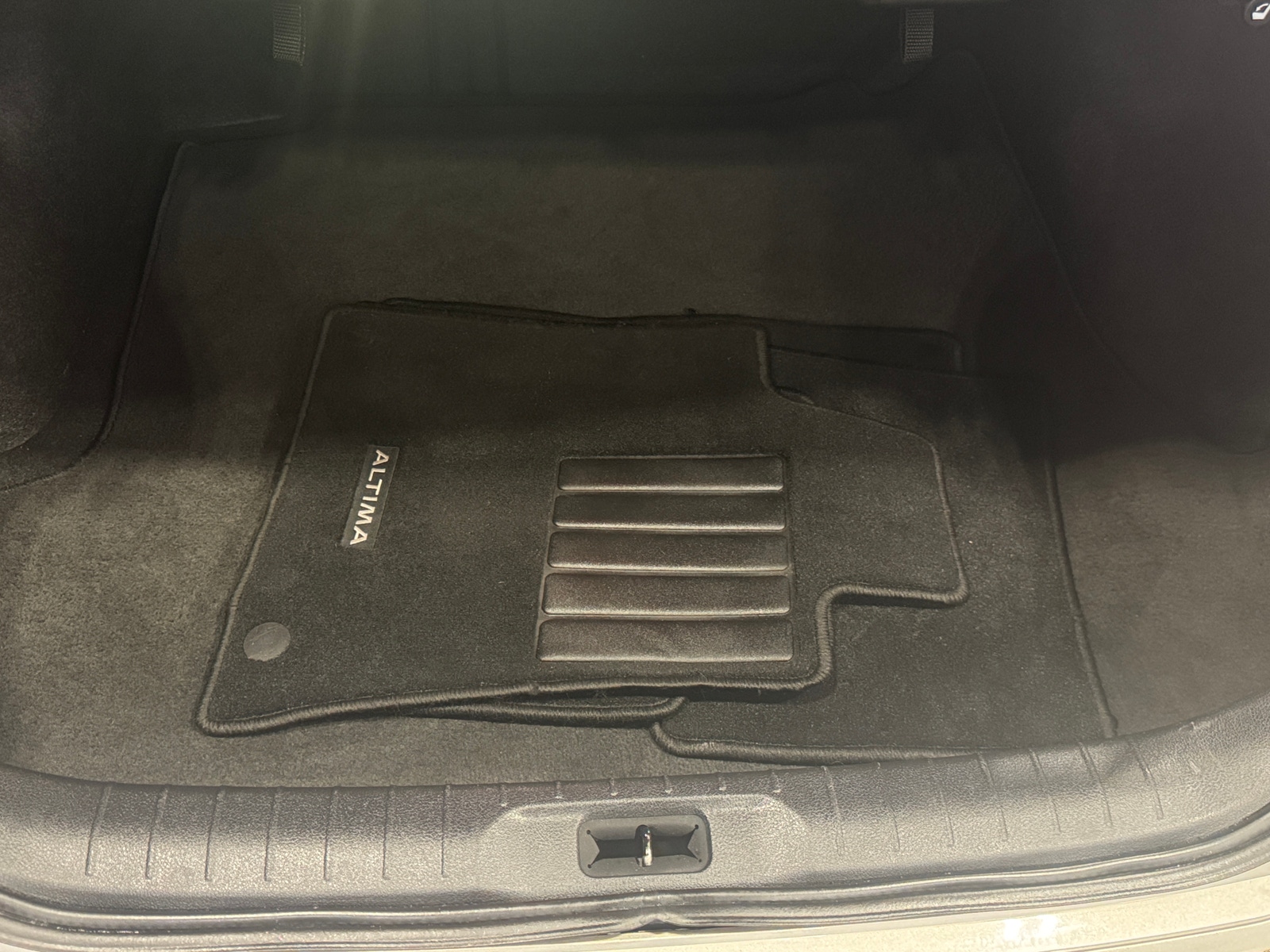 Thumbnail: 2020 Nissan Altima - 7