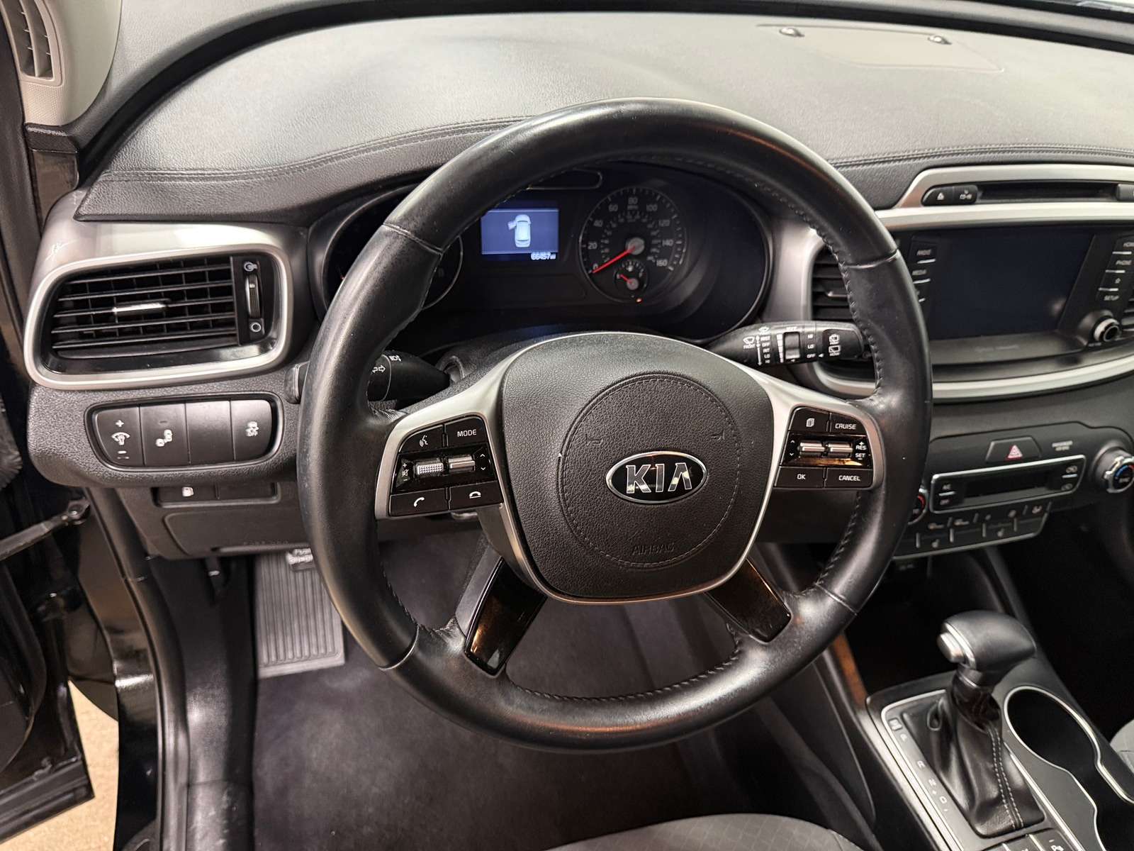 Thumbnail: 2019 Kia Sorento - 5