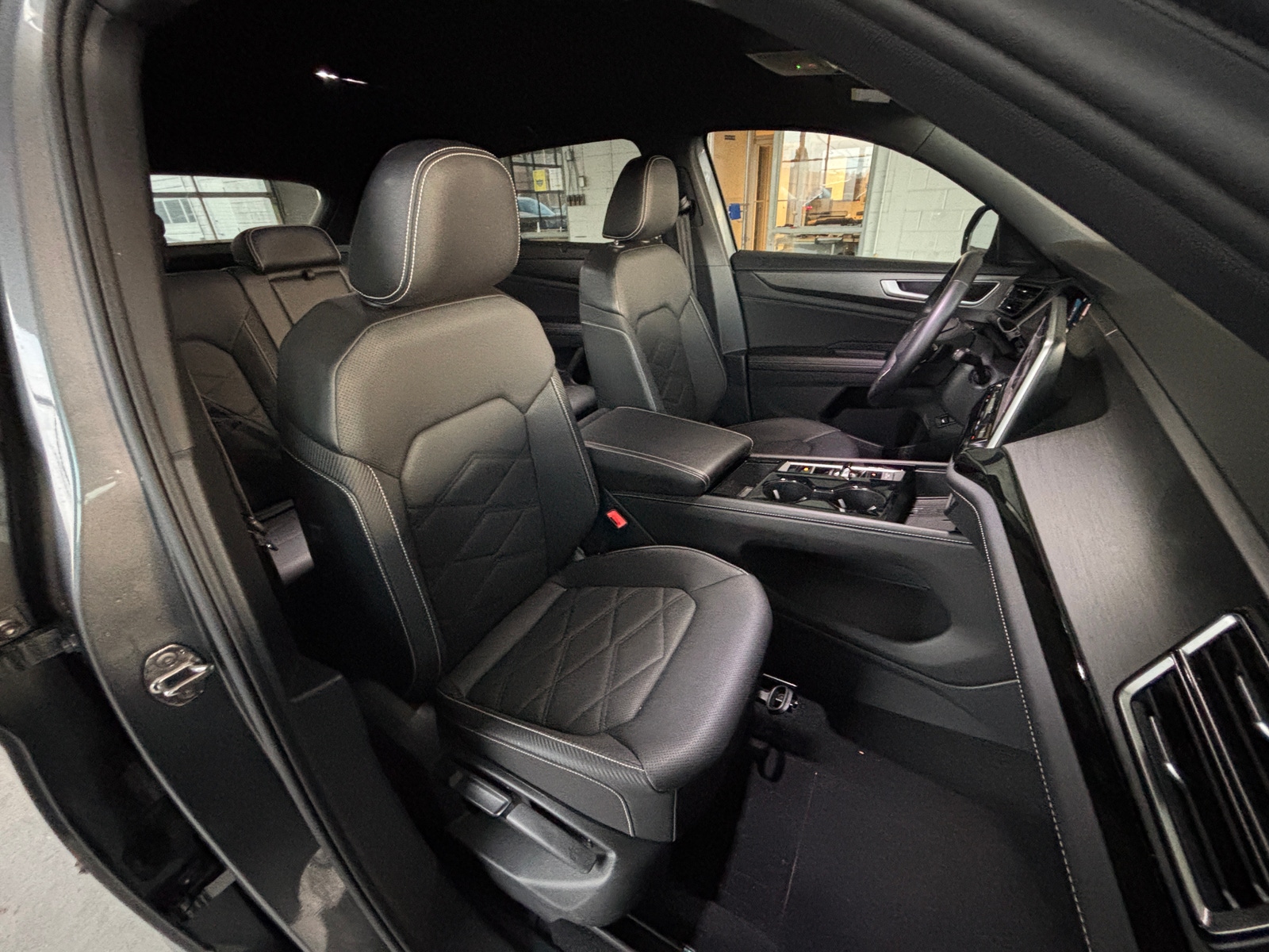 Thumbnail: 2025 Volkswagen Atlas - 2