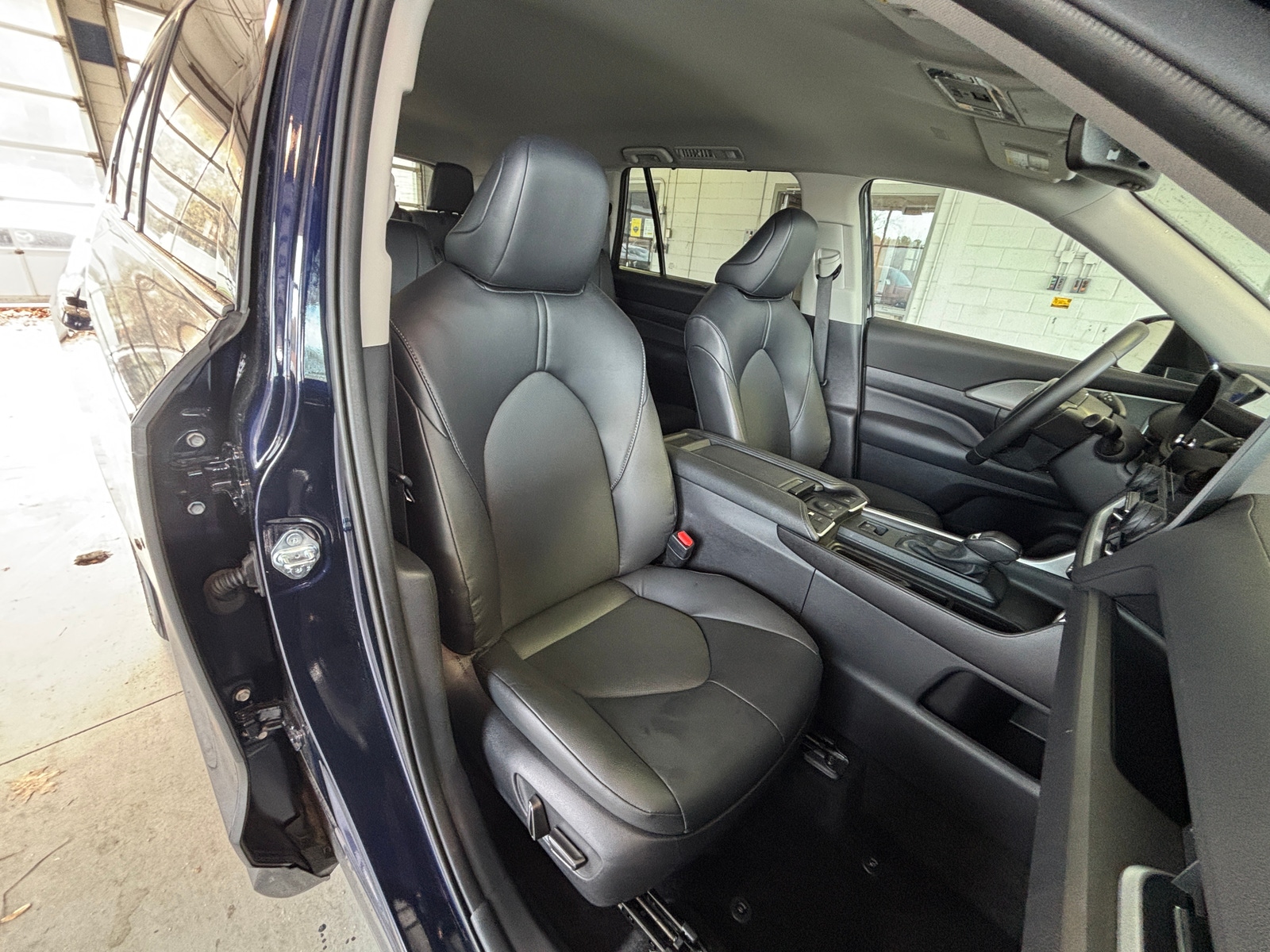 Thumbnail: 2025 Toyota Grand Highlander - 2