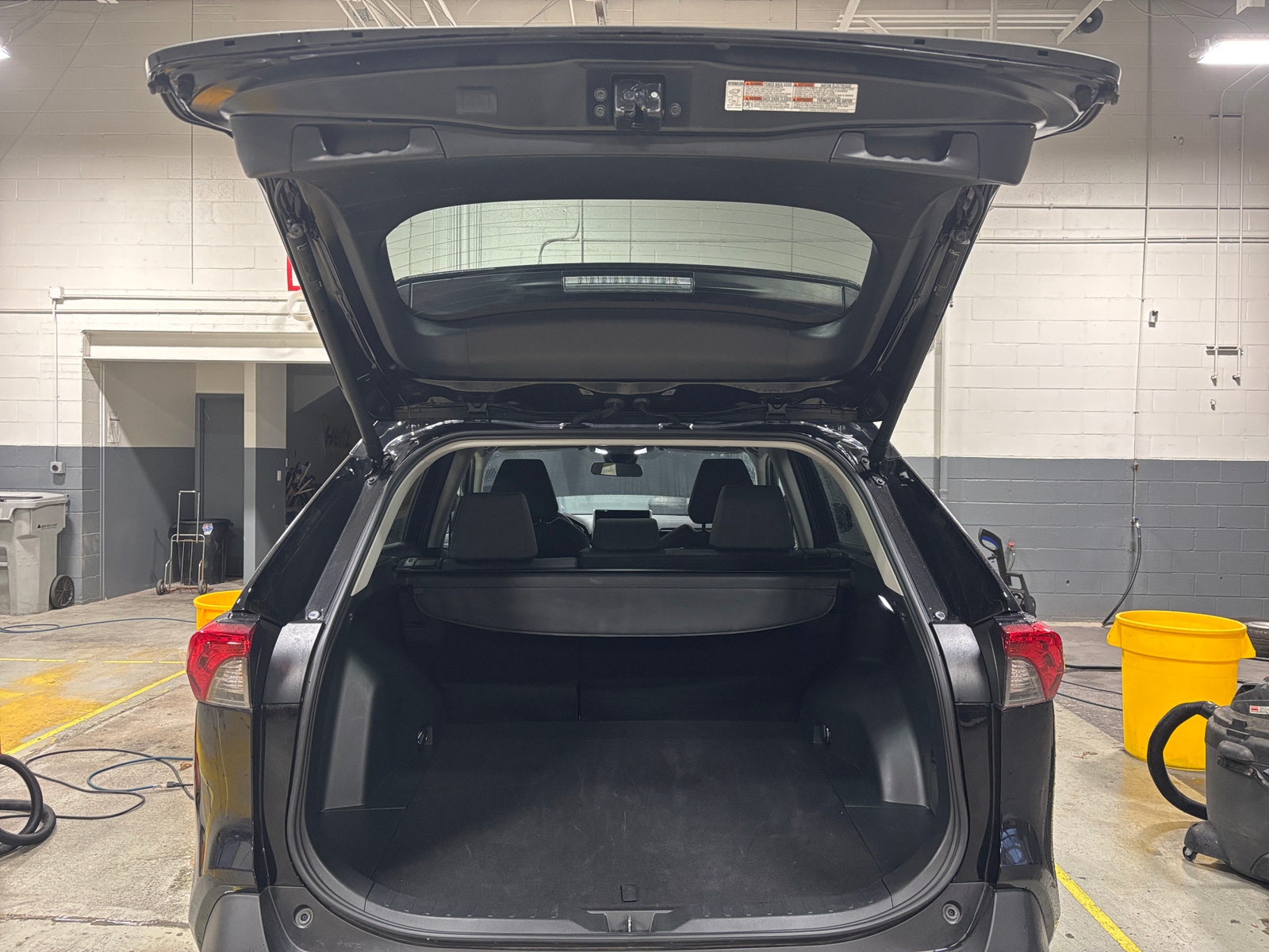 Thumbnail: 2025 Toyota RAV4 - 6