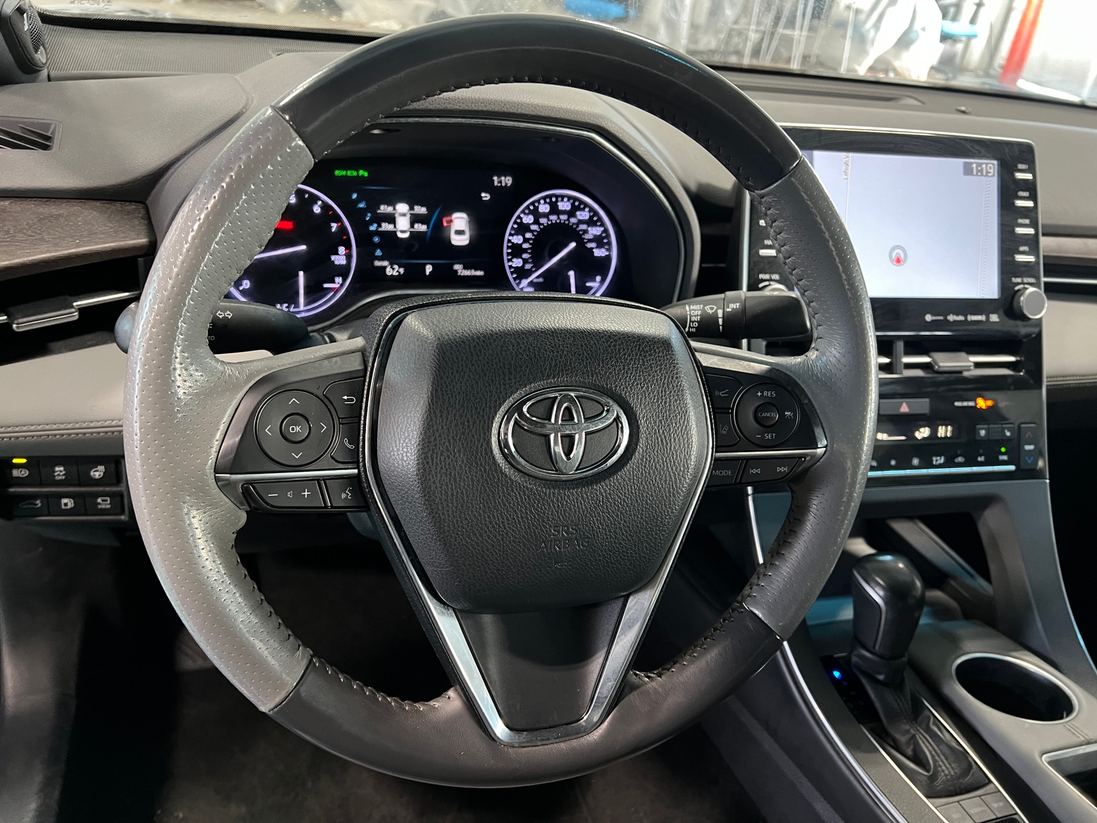 Thumbnail: 2020 Toyota Avalon - 4