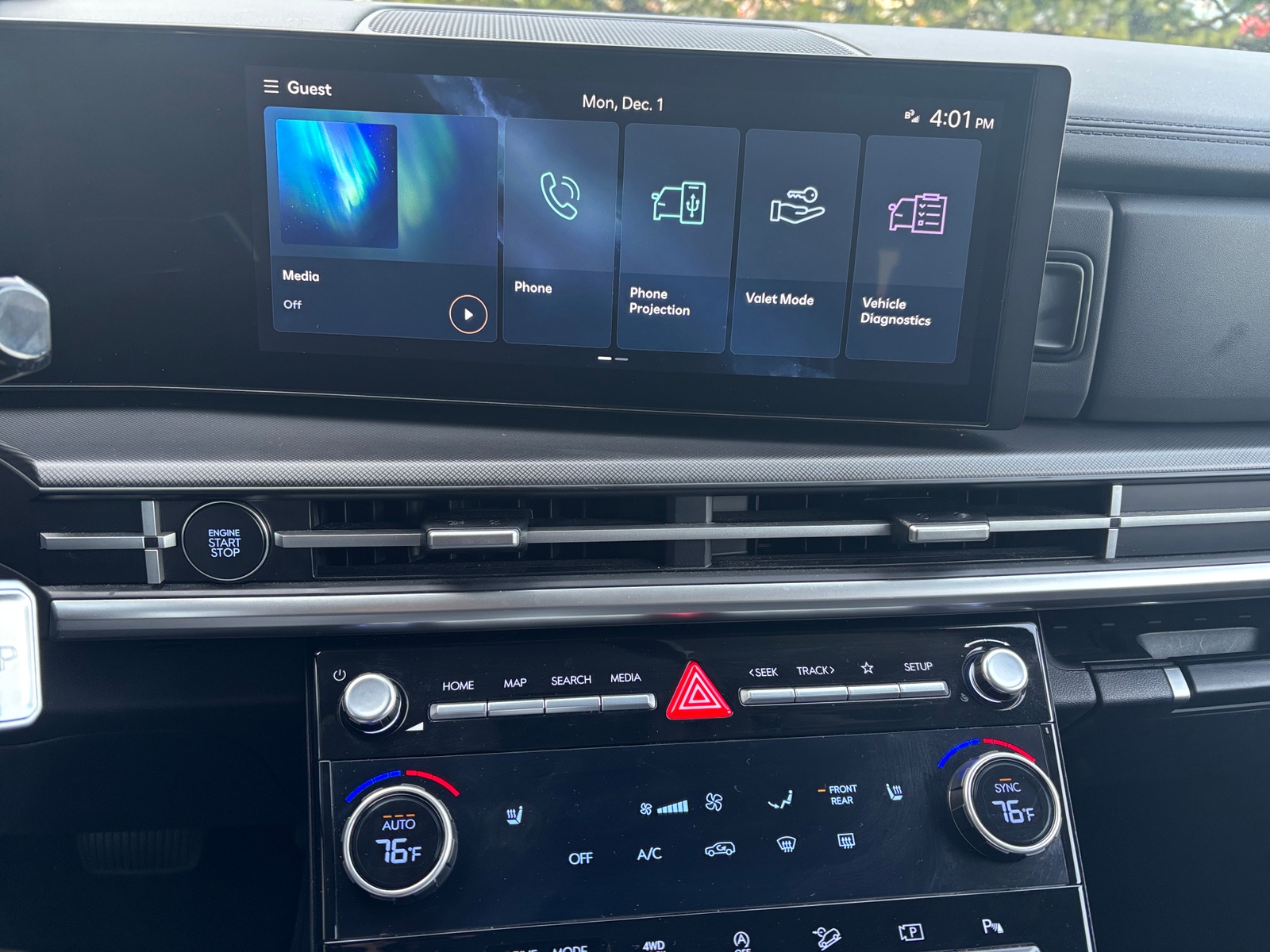 Thumbnail: 2025 Hyundai Santa Fe - 4