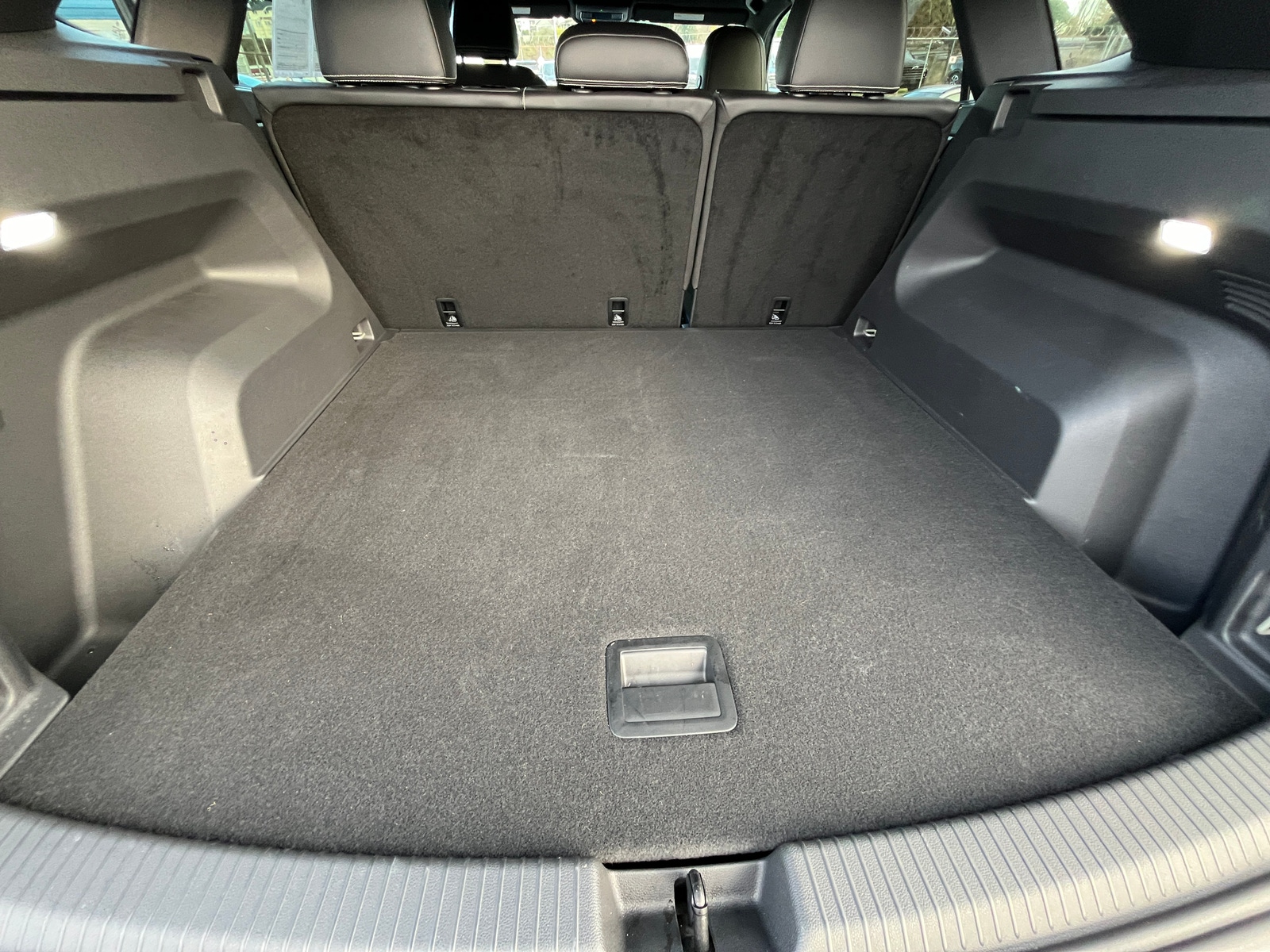 Thumbnail: 2025 Volkswagen Atlas - 6