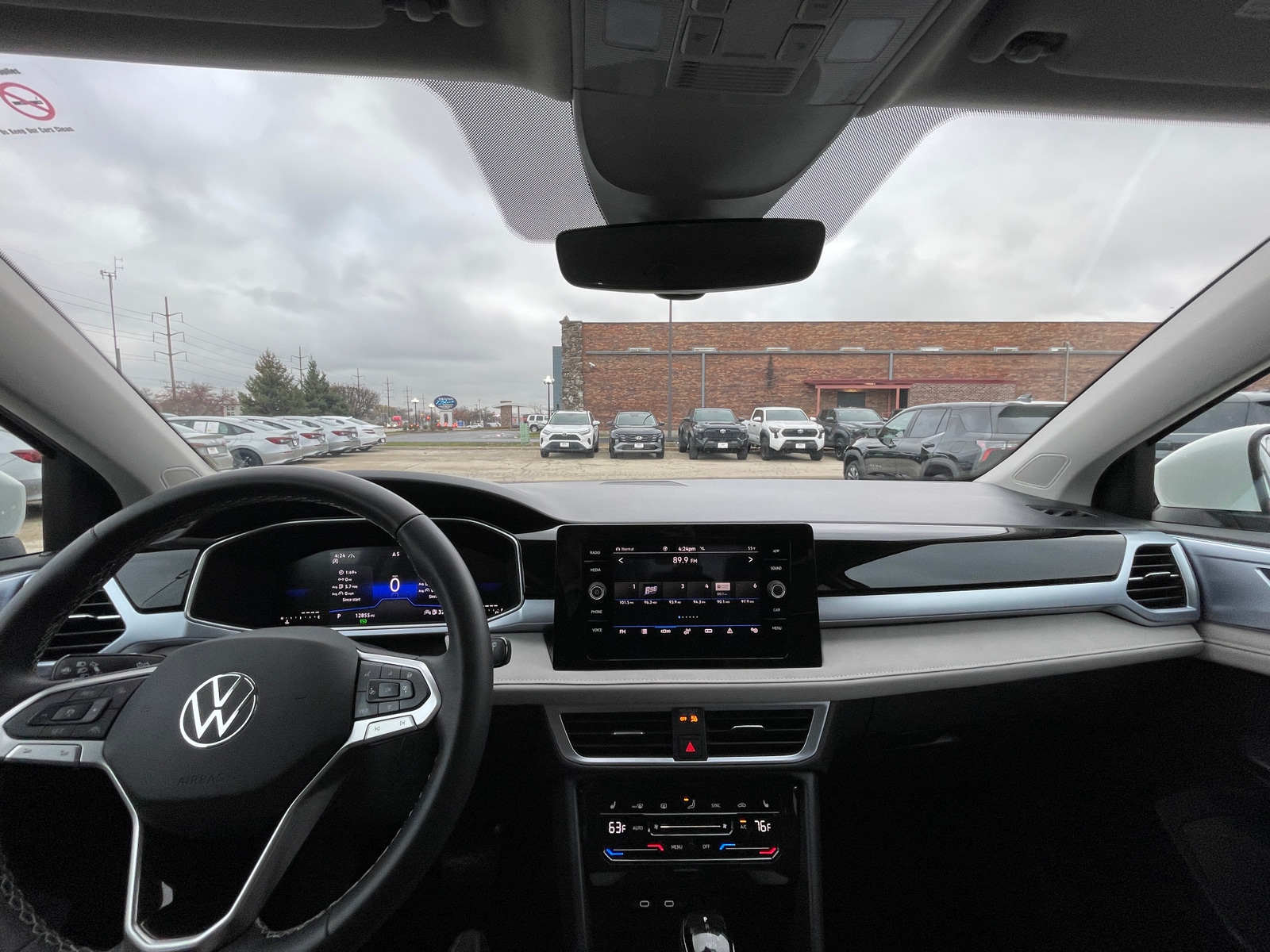 Thumbnail: 2025 Volkswagen Taos - 3