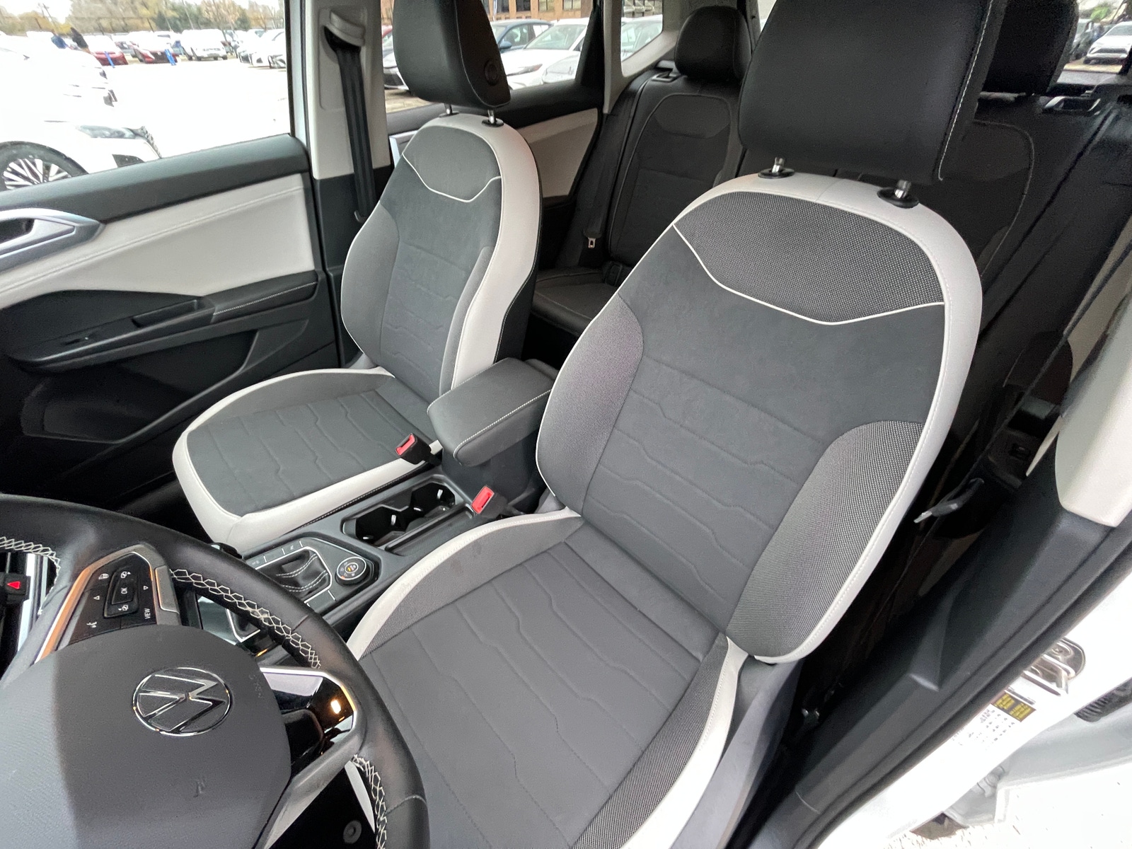 Thumbnail: 2025 Volkswagen Taos - 2