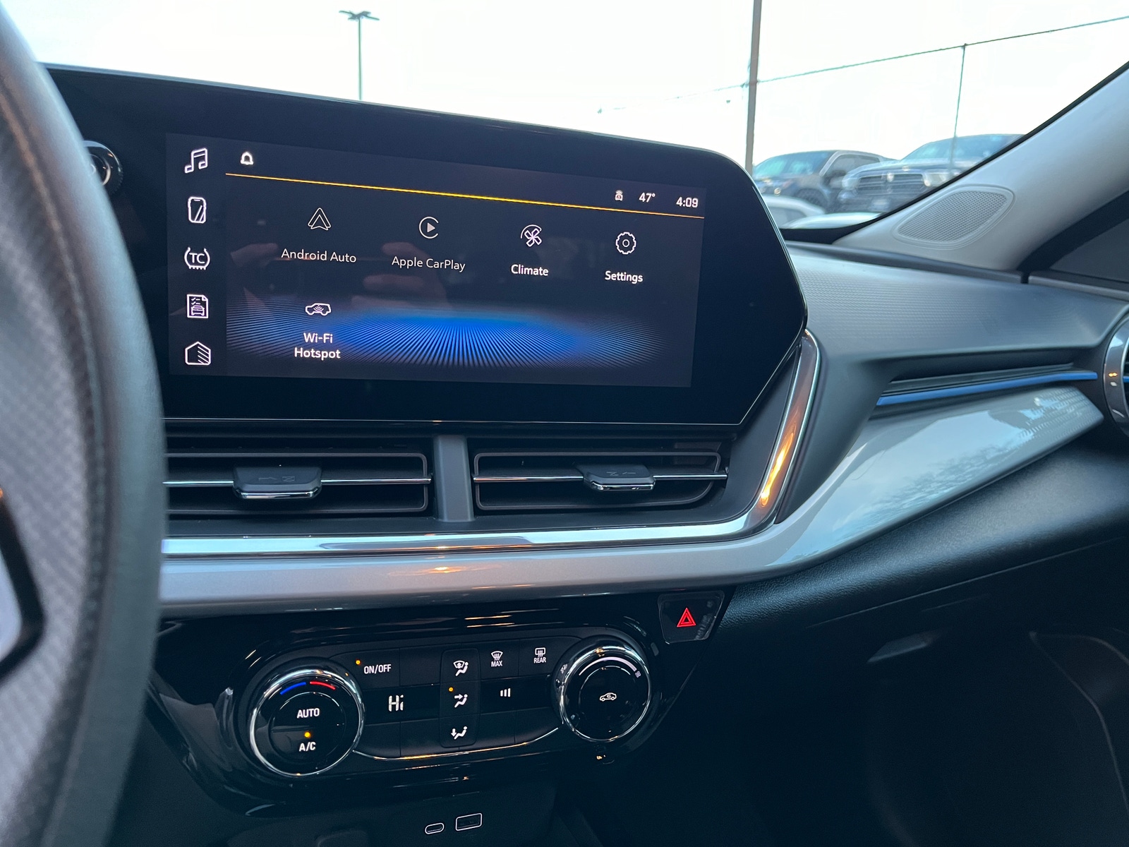 Thumbnail: 2025 Chevrolet Trax - 4