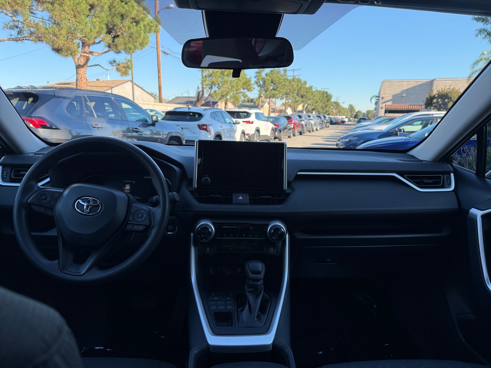 Thumbnail: 2025 Toyota RAV4 - 3