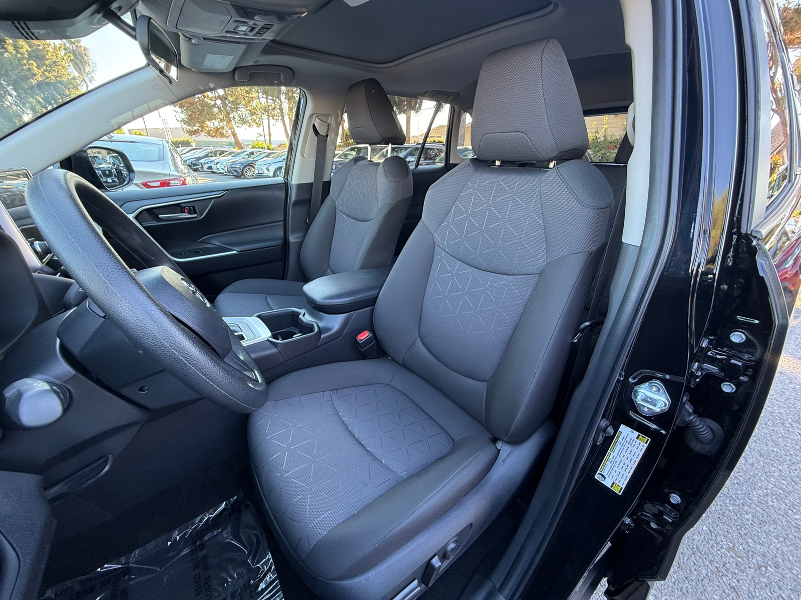 Thumbnail: 2025 Toyota RAV4 - 2