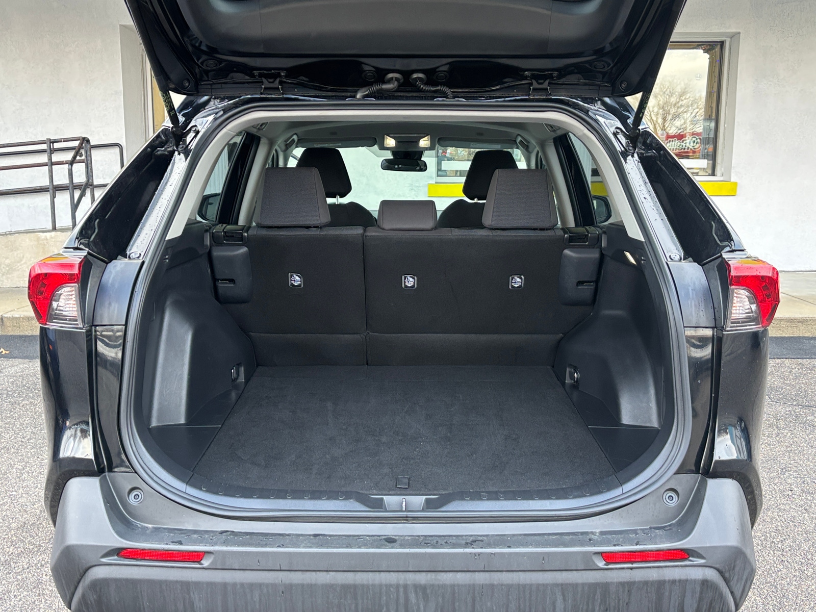 Thumbnail: 2025 Toyota RAV4 - 5