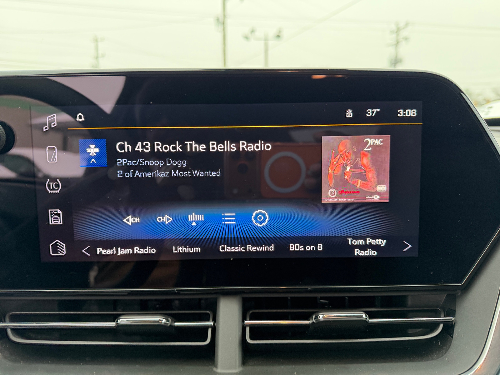 Thumbnail: 2025 Chevrolet Trax - 4