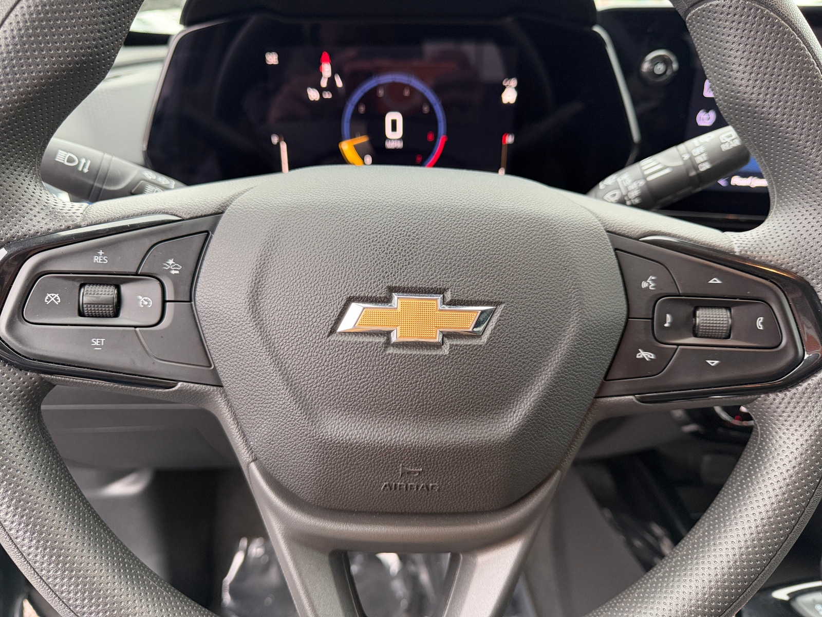 Thumbnail: 2025 Chevrolet Trax - 5